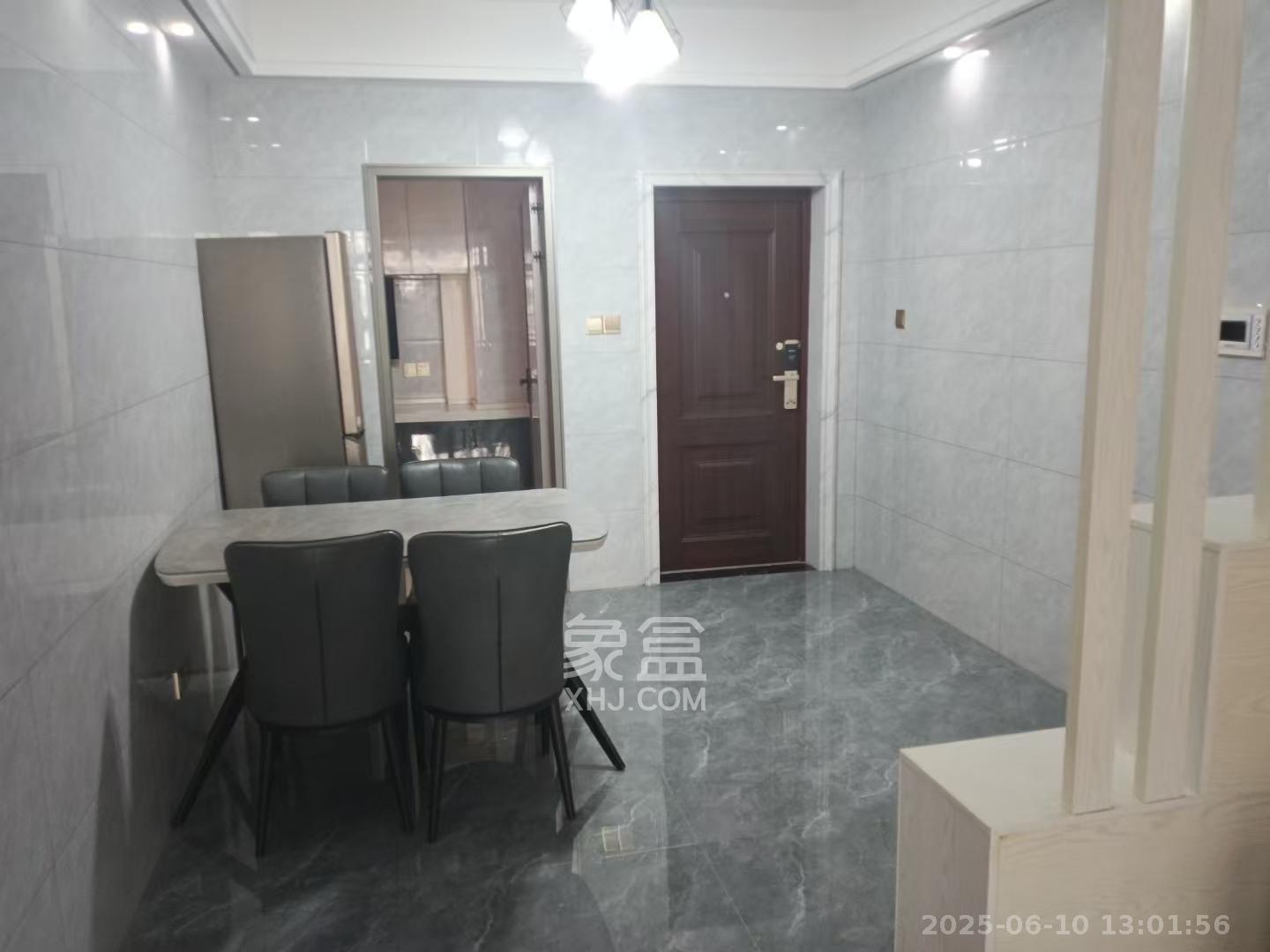 凯富南方鑫城  3室2厅1卫    2300.0元/月室内图