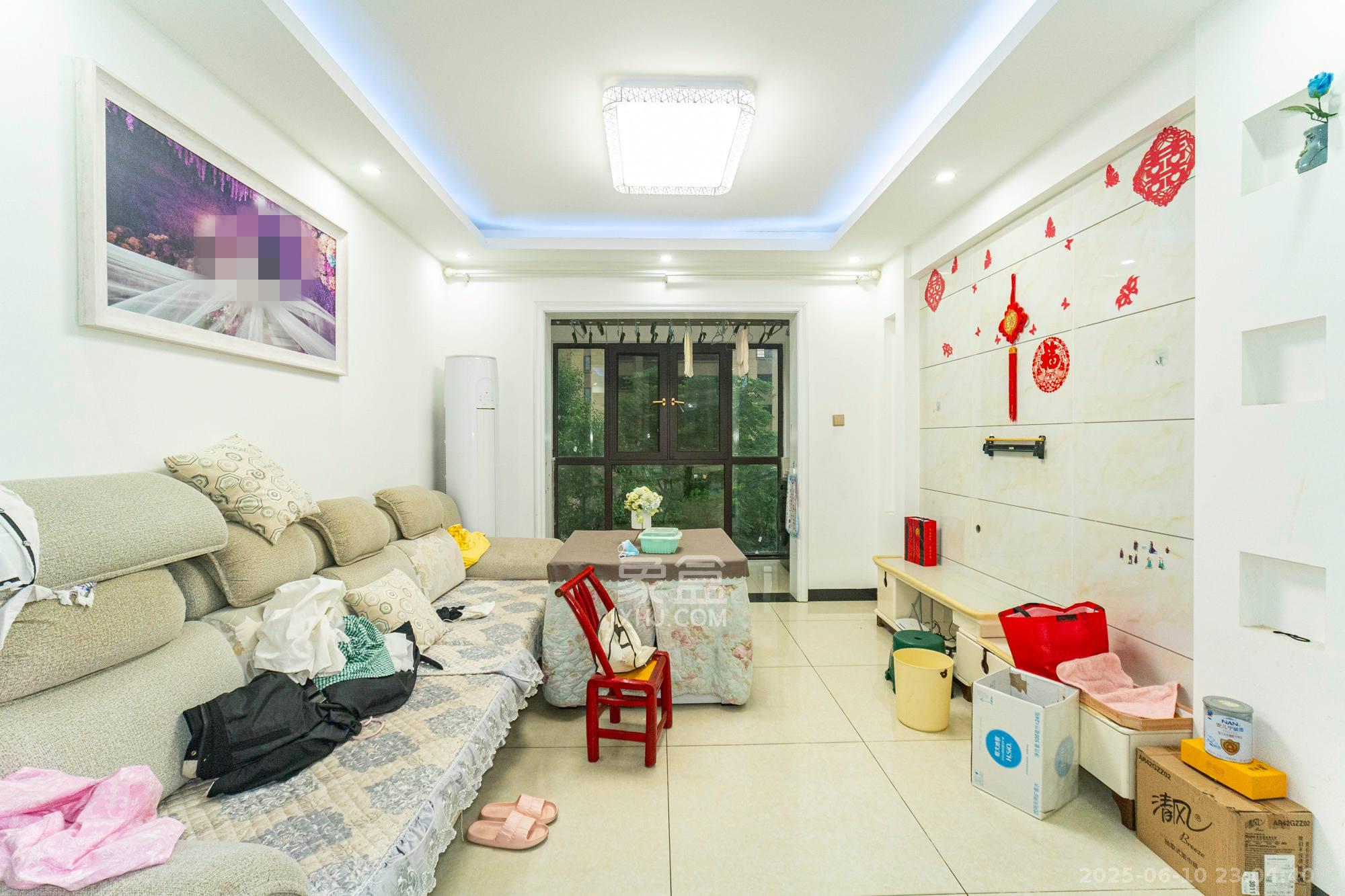 华润置地广场二期  3室2厅2卫    85.0万 华润置地广场二期  3室2厅2卫    85.0万