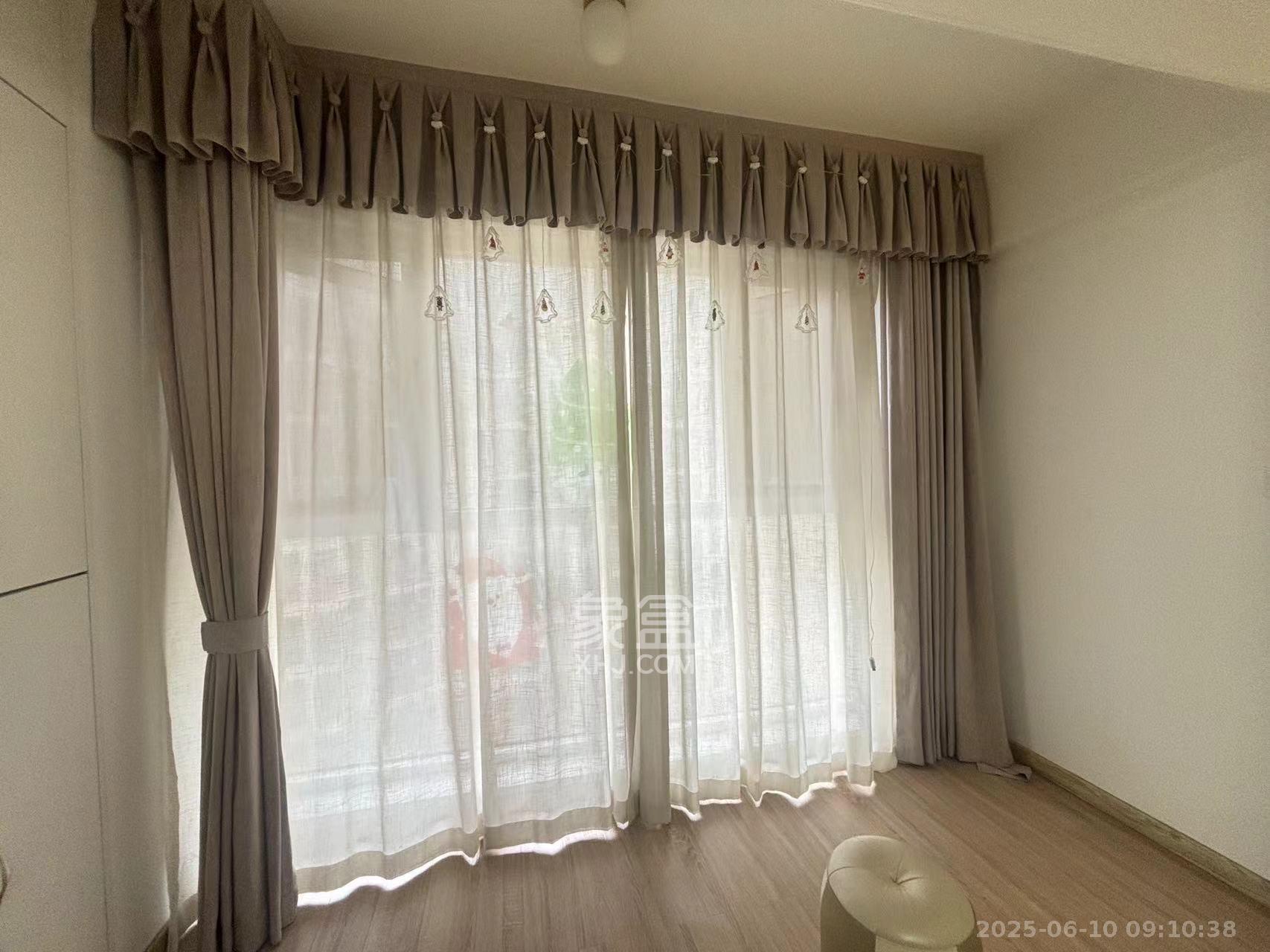 卓越蔚蓝城邦  3室2厅2卫    3000.0元/月室内图