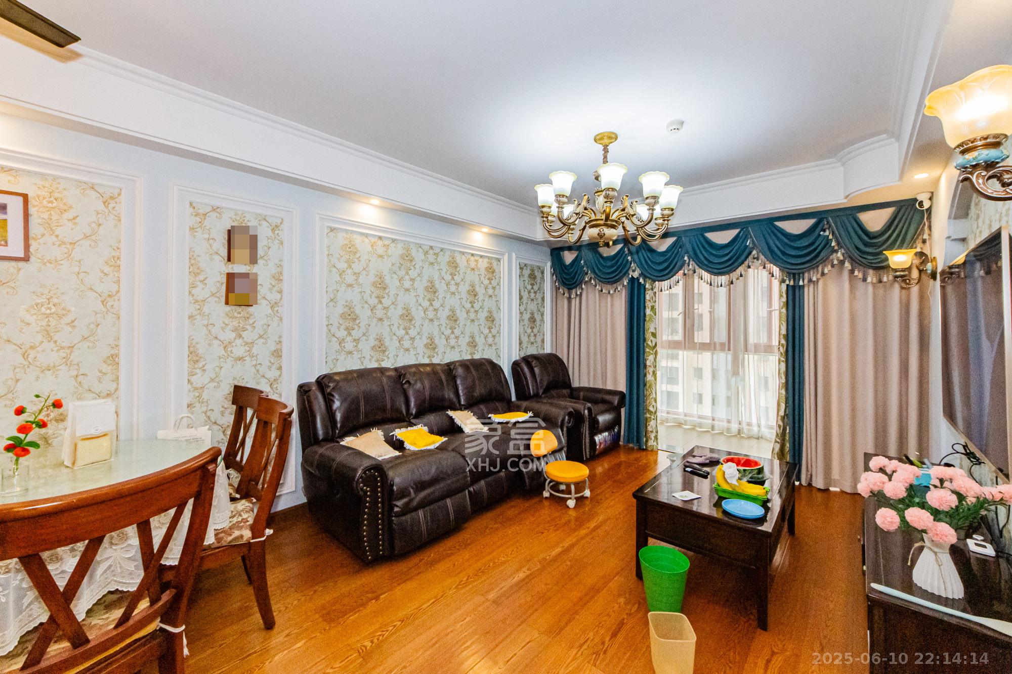 北辰三角洲E6区  3室2厅1卫    136.0万 北辰三角洲E6区  3室2厅1卫    136.0万客厅