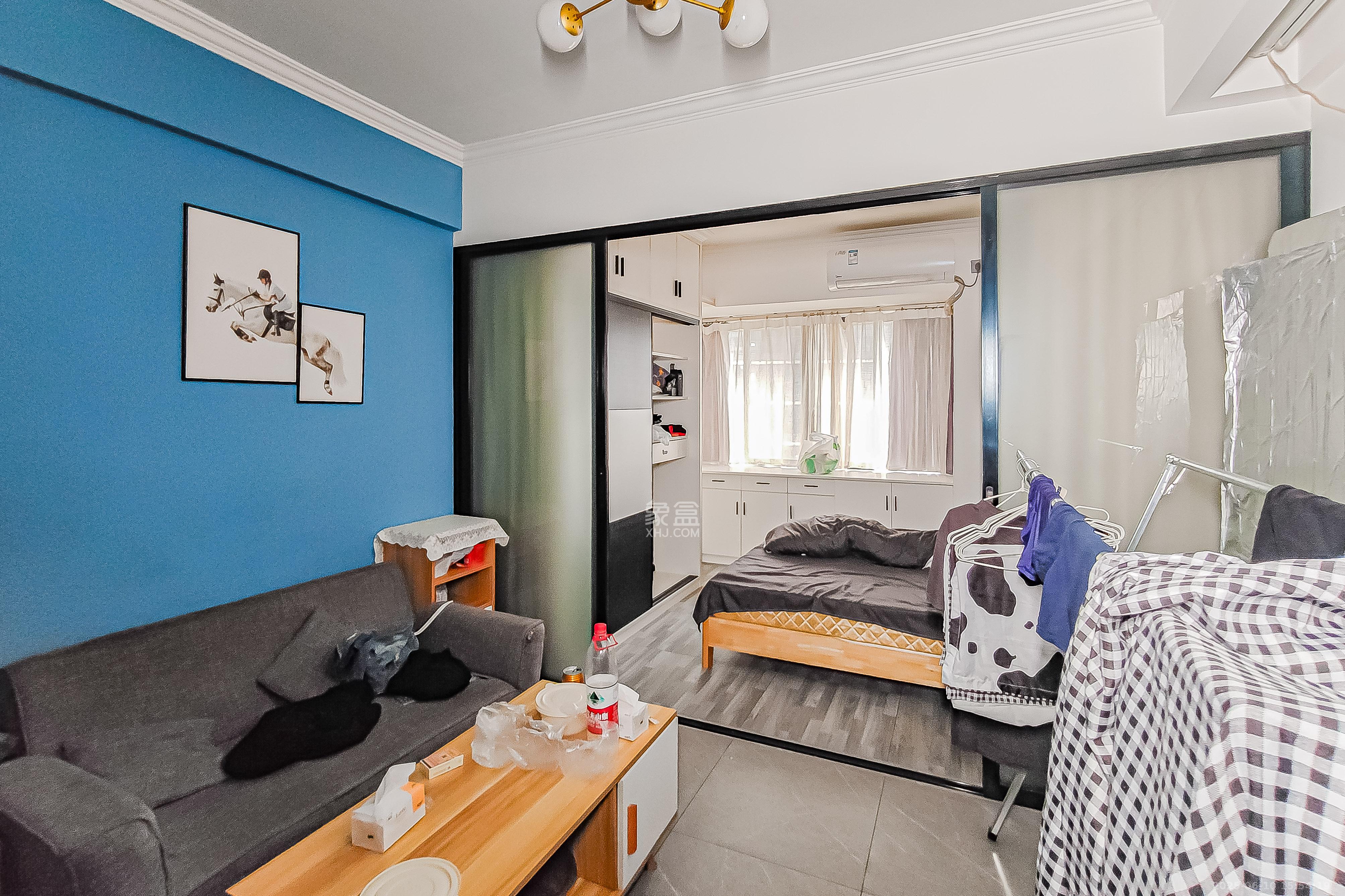 蓝湾国际广场 1室1厅1卫 26.0万 蓝湾国际广场 1室1厅1卫 26.0万客厅