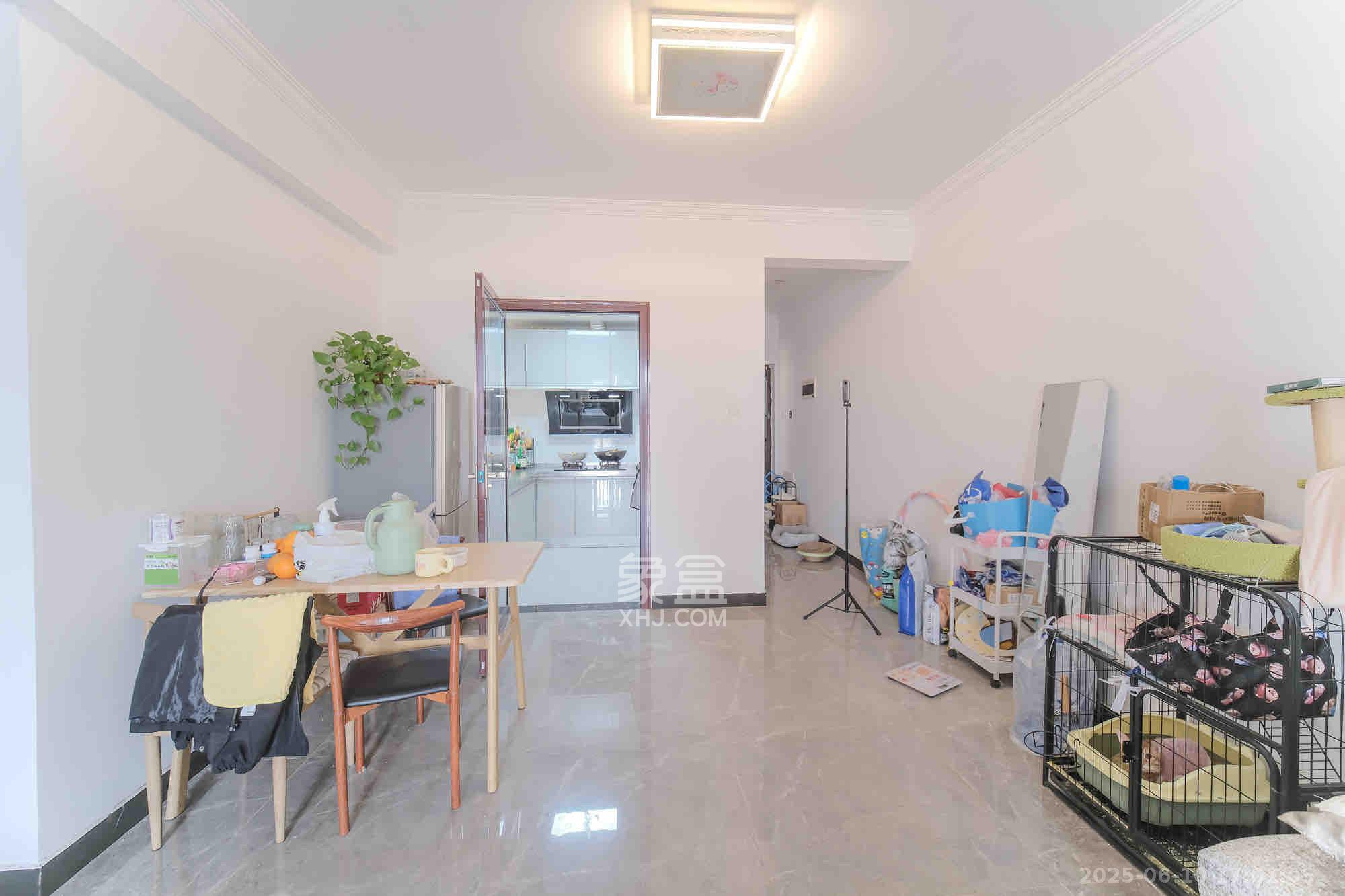 和悦城(蟠龙景苑) 3室2厅1卫 1600.0元/月 和悦城(蟠龙景苑) 3室2厅1卫 1600.0元/月室内图