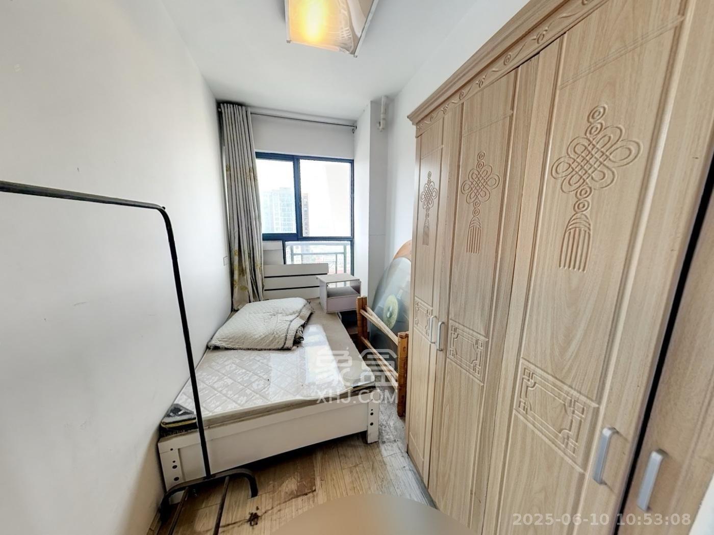 阳光锦城  2室1厅1卫    2300.0元/月室内图