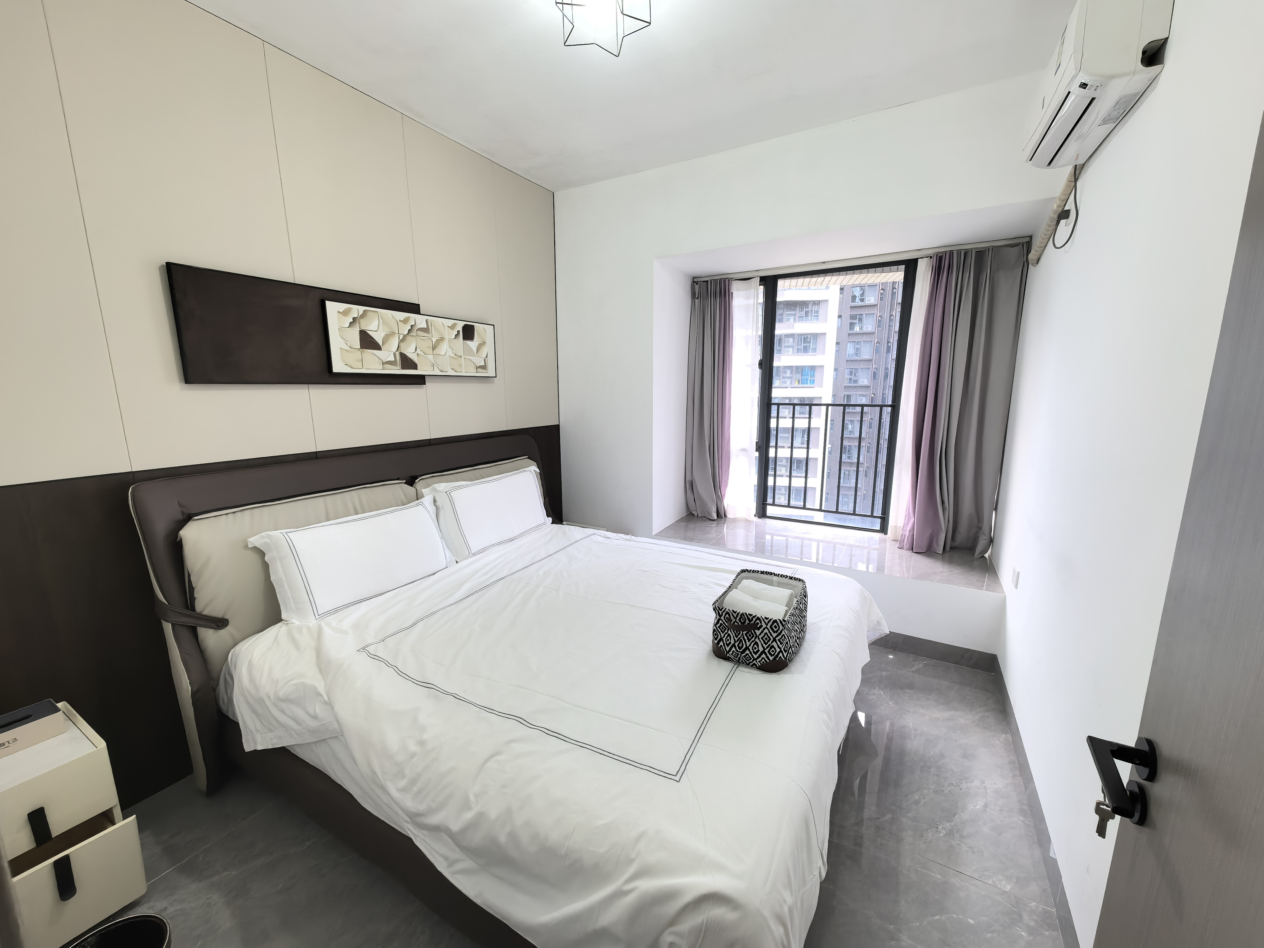 碧桂园滨海国际二期(君临湾) 1室2厅1卫 99.0万 碧桂园滨海国际二期(君临湾) 1室2厅1卫 99.0万室内图