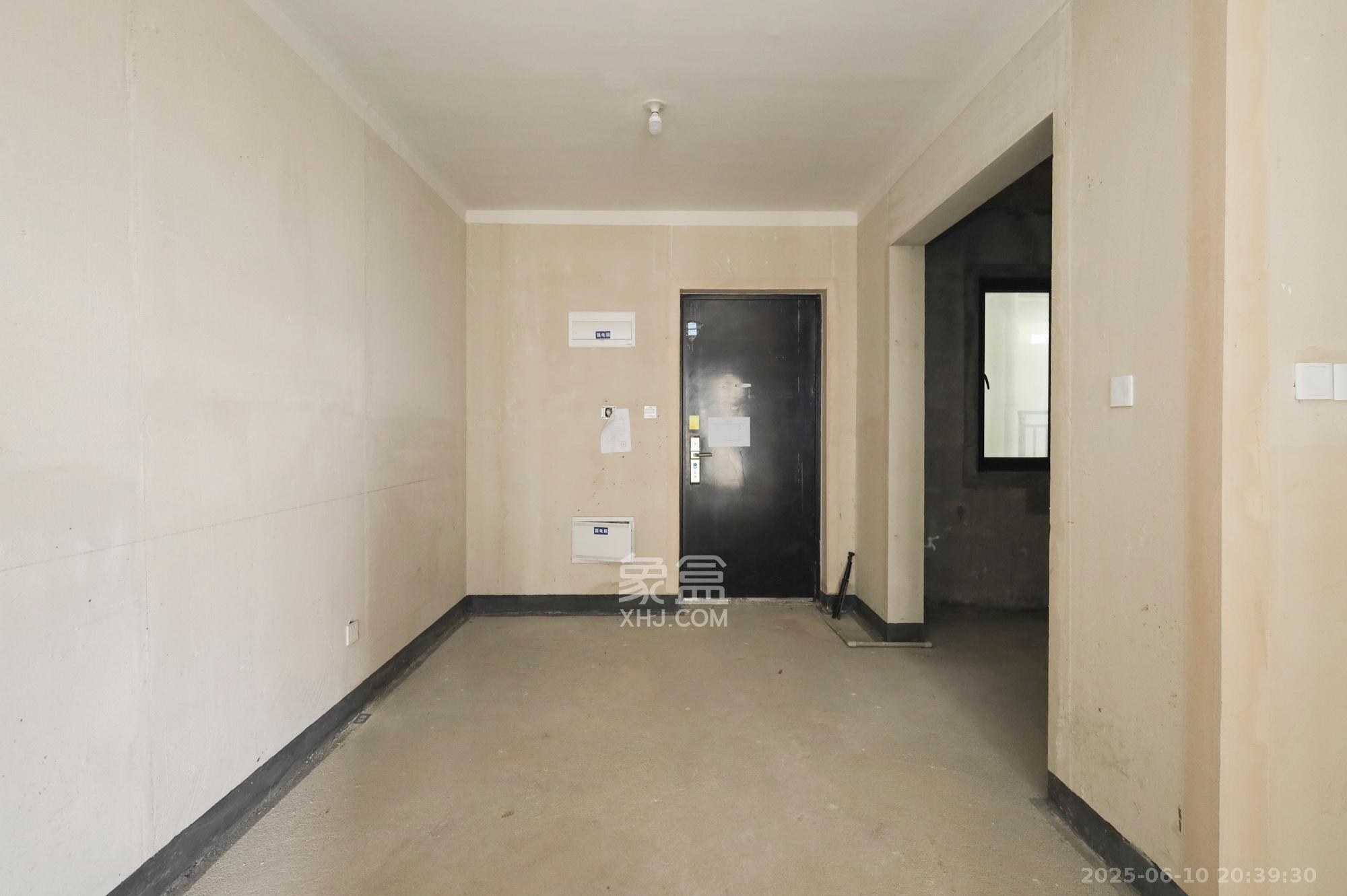 长沙融创城 3室1厅1卫 55.0万 长沙融创城 3室1厅1卫 55.0万客厅