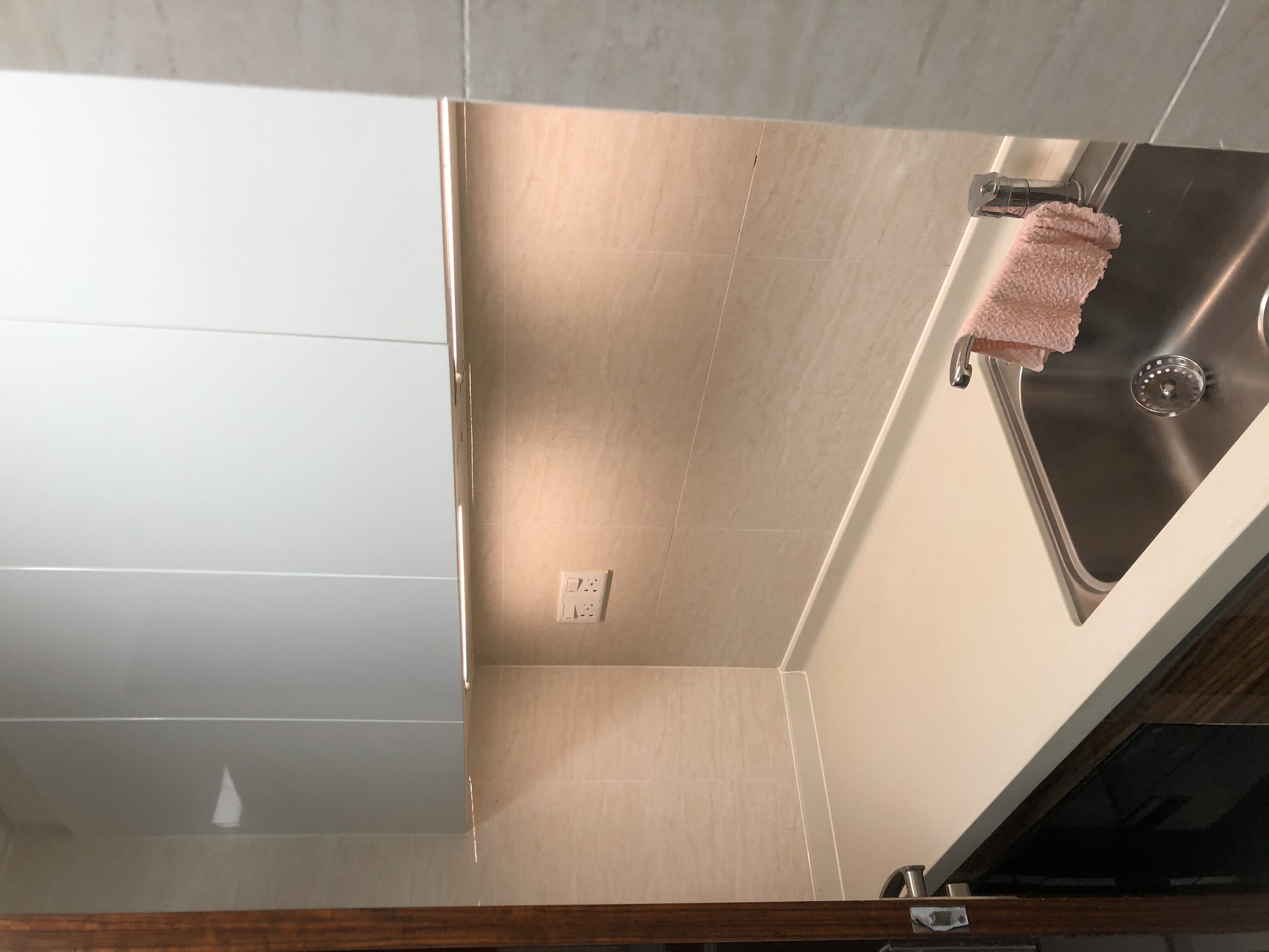 中海锦城 3室2厅2卫 156.0万 中海锦城 3室2厅2卫 156.0万客厅