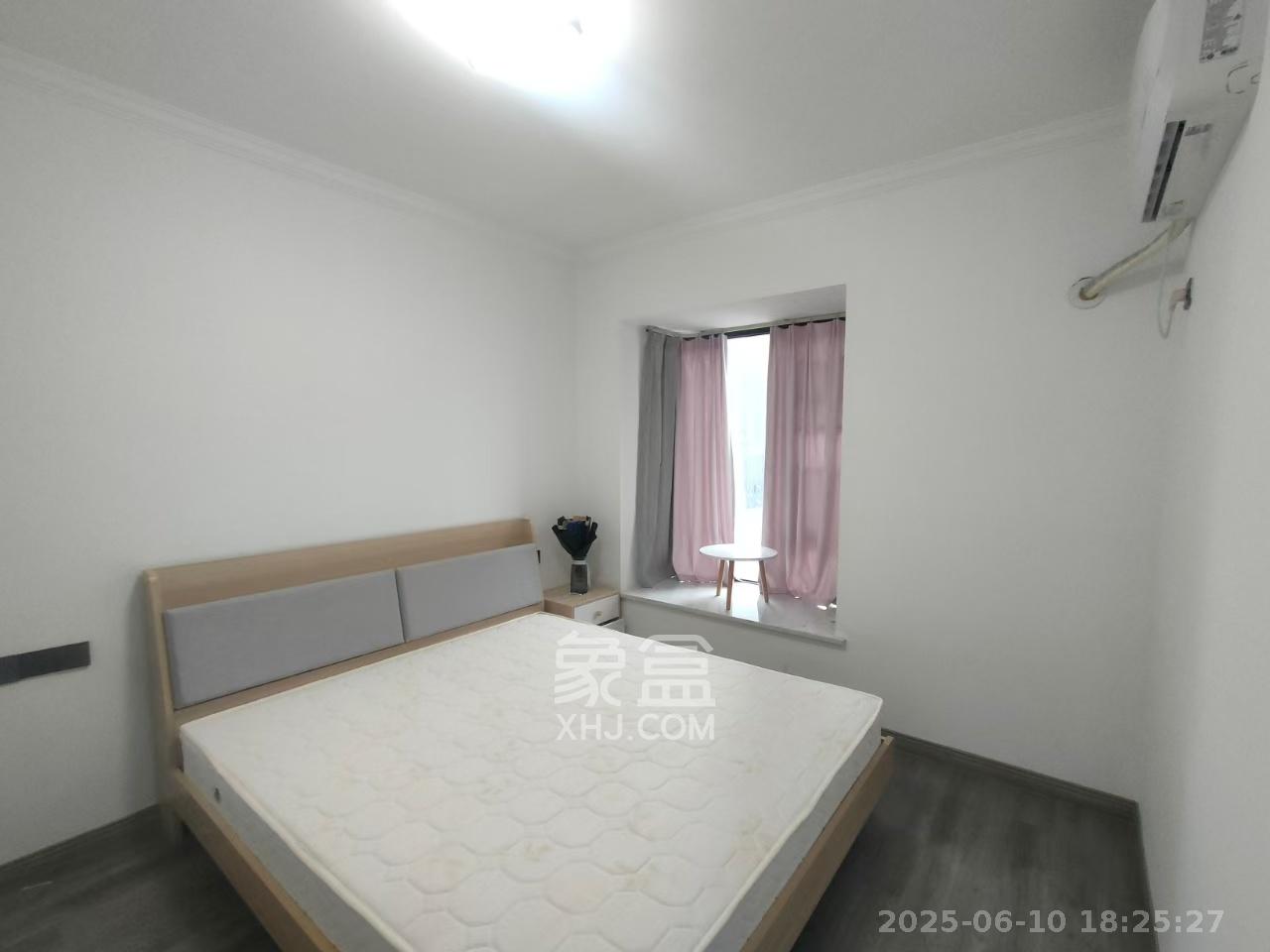 保利西海岸B区  3室2厅1卫   3200.00元/月室内图