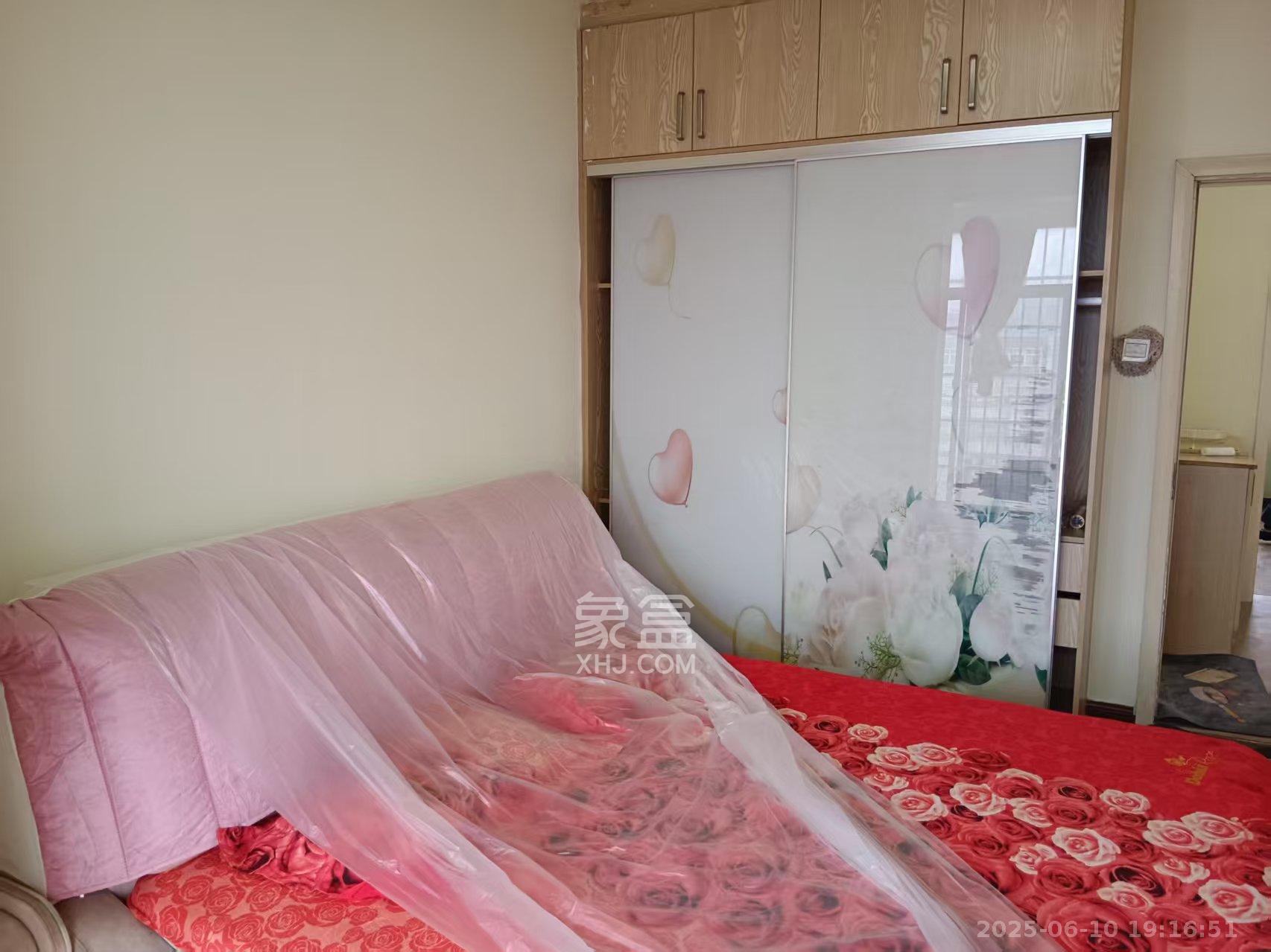 可可小城（麓谷可可小城)  3室2厅1卫   2100.00元/月室内图