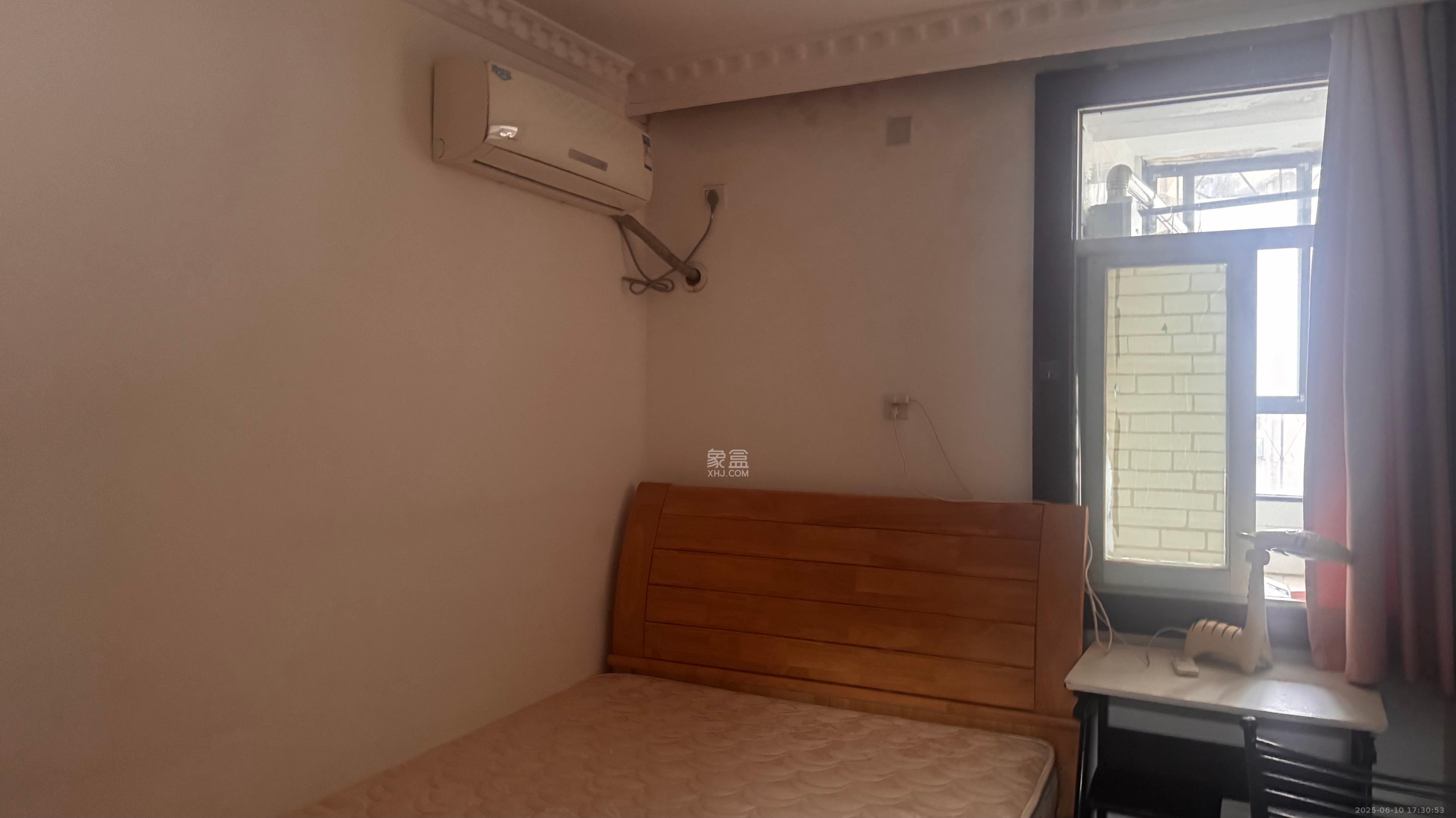 西湖新村 2室1厅1卫 2100.0元/月 西湖新村 2室1厅1卫 2100.0元/月室内图