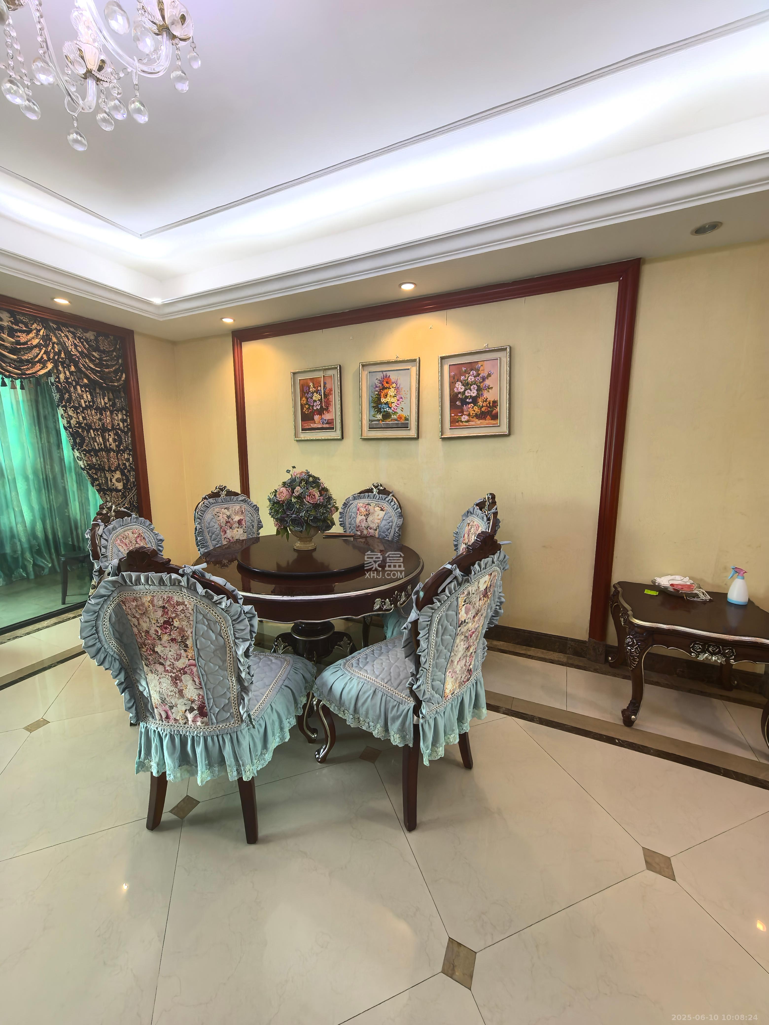 恒大雅苑 4室2厅1卫 7500.0元/月 恒大雅苑 4室2厅1卫 7500.0元/月室内图