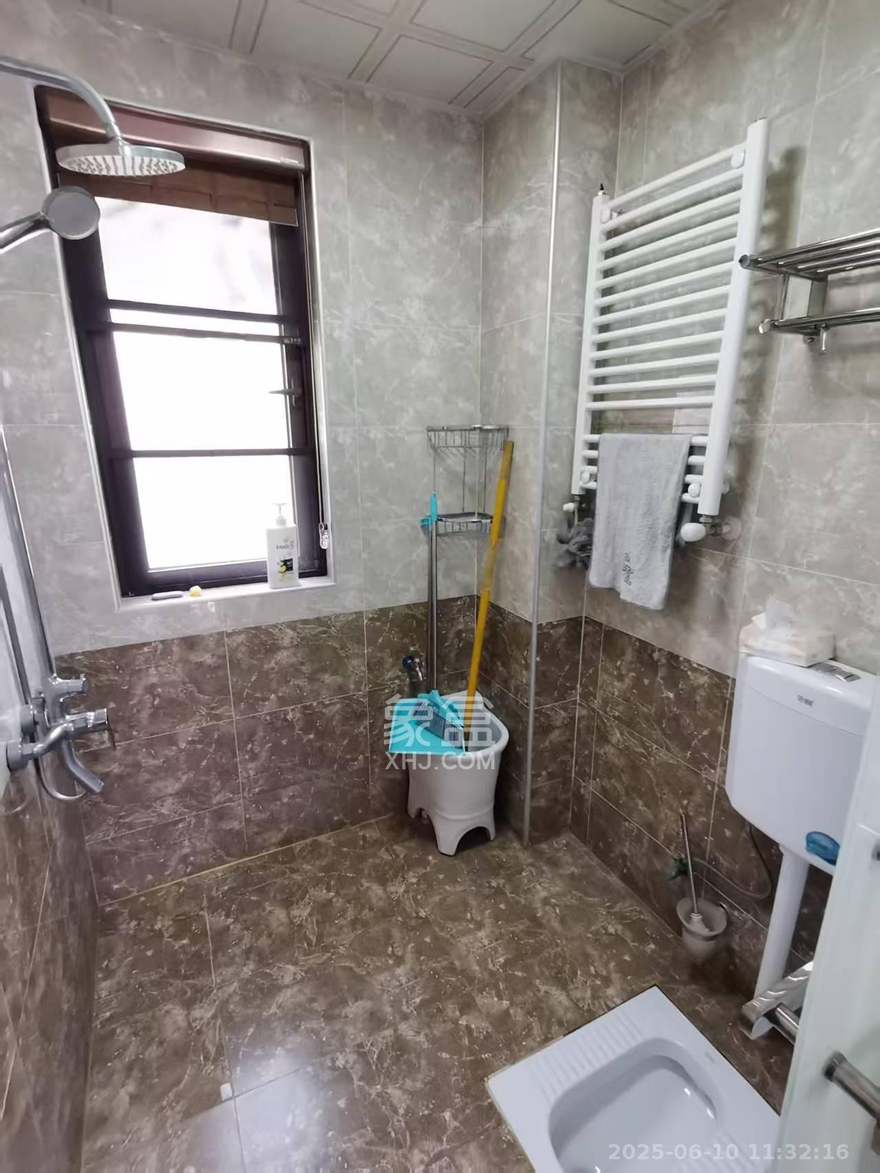金茂梅溪湖  3室2厅2卫   3500.00元/月室内图