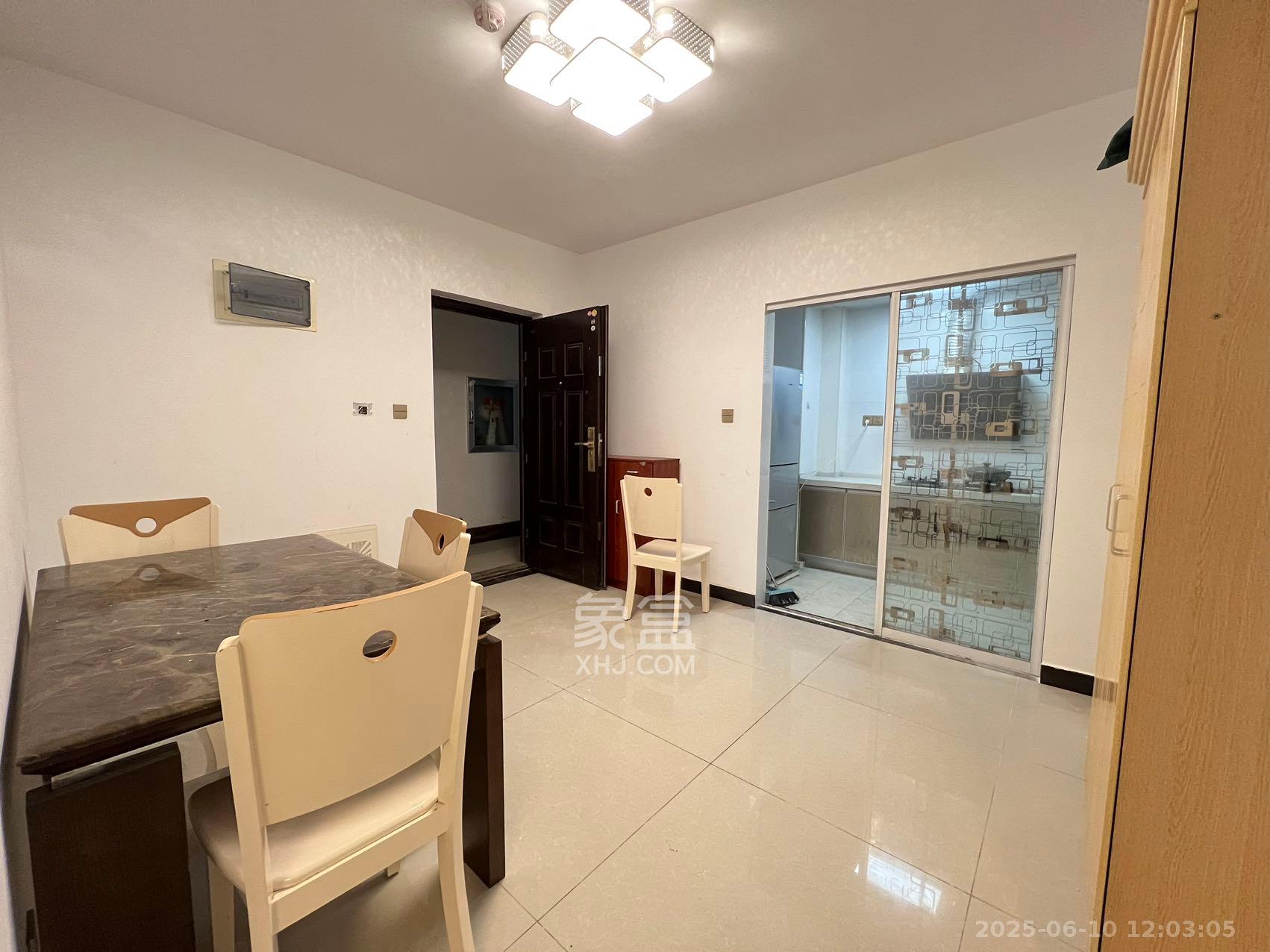 金地格林公馆 3室2厅1卫 2700.0元/月 金地格林公馆 3室2厅1卫 2700.0元/月室内图