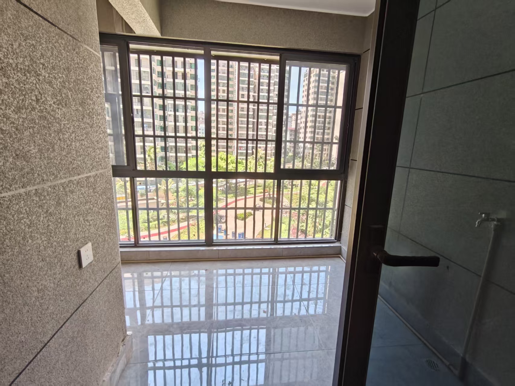 天街华府（海南新天地）  2室2厅1卫   3500.00元/月室内图