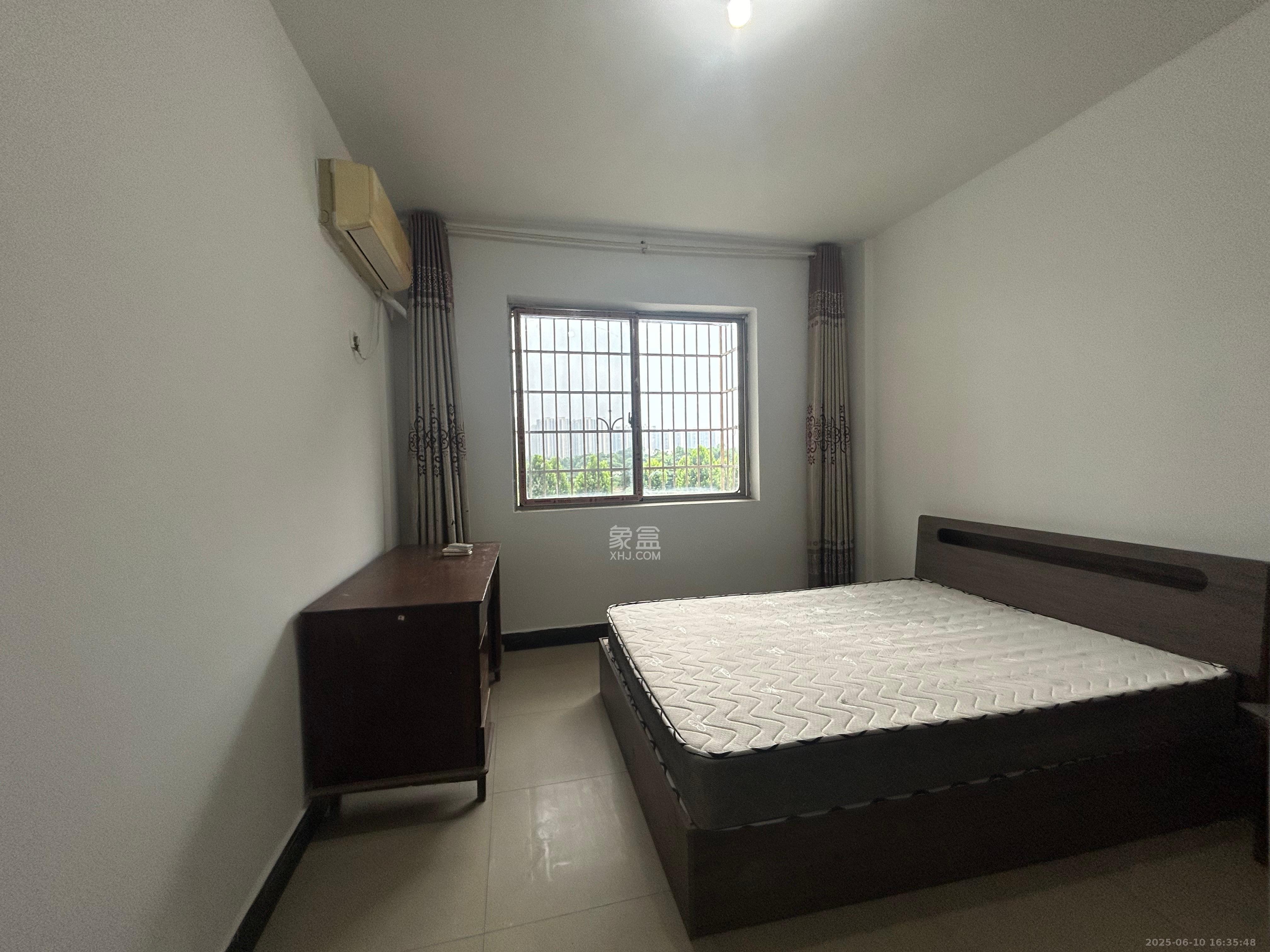 杉木村安置小区 1室0厅0卫 1700.0元/月 杉木村安置小区 1室0厅0卫 1700.0元/月室内图