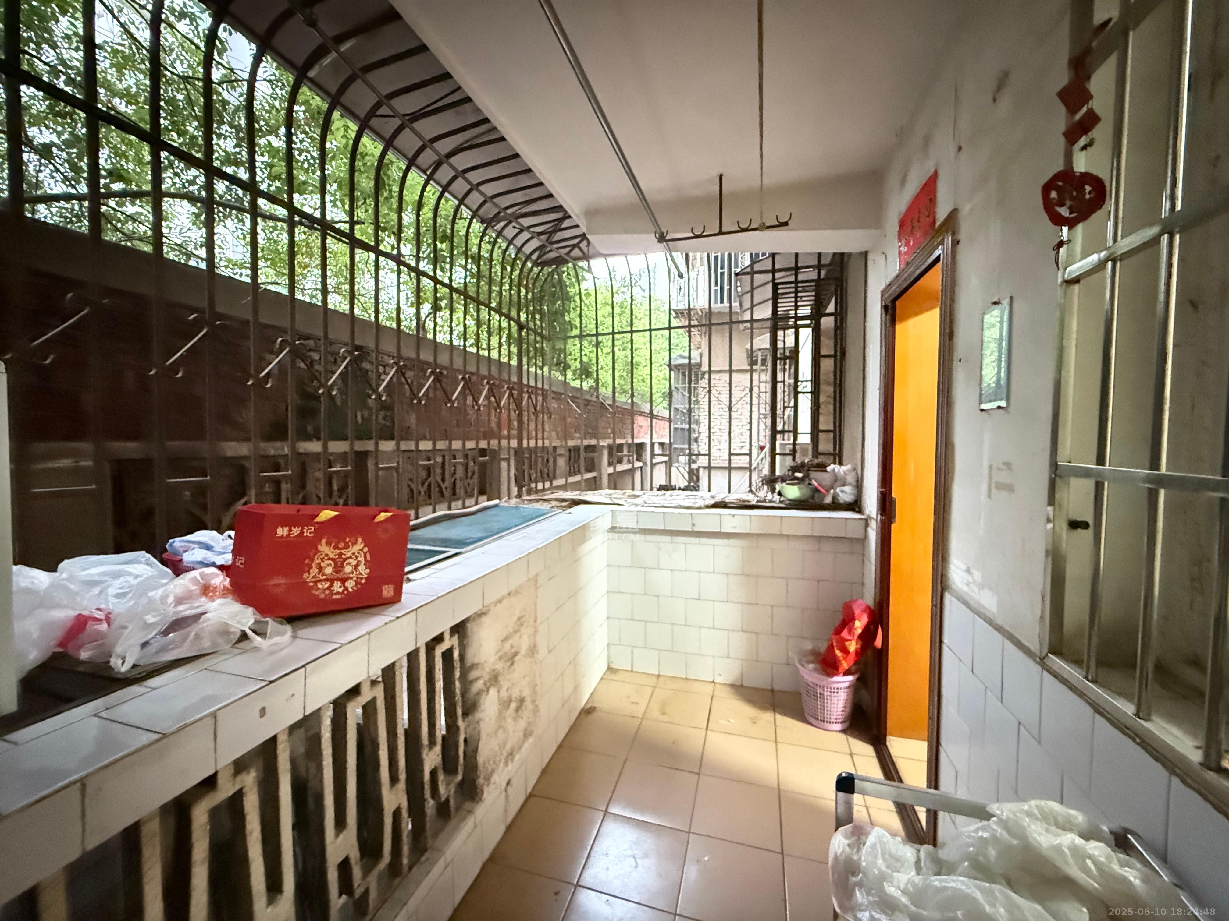 桂花路铁建宿舍 2室1厅1卫 1500.0元/月 桂花路铁建宿舍 2室1厅1卫 1500.0元/月室内图