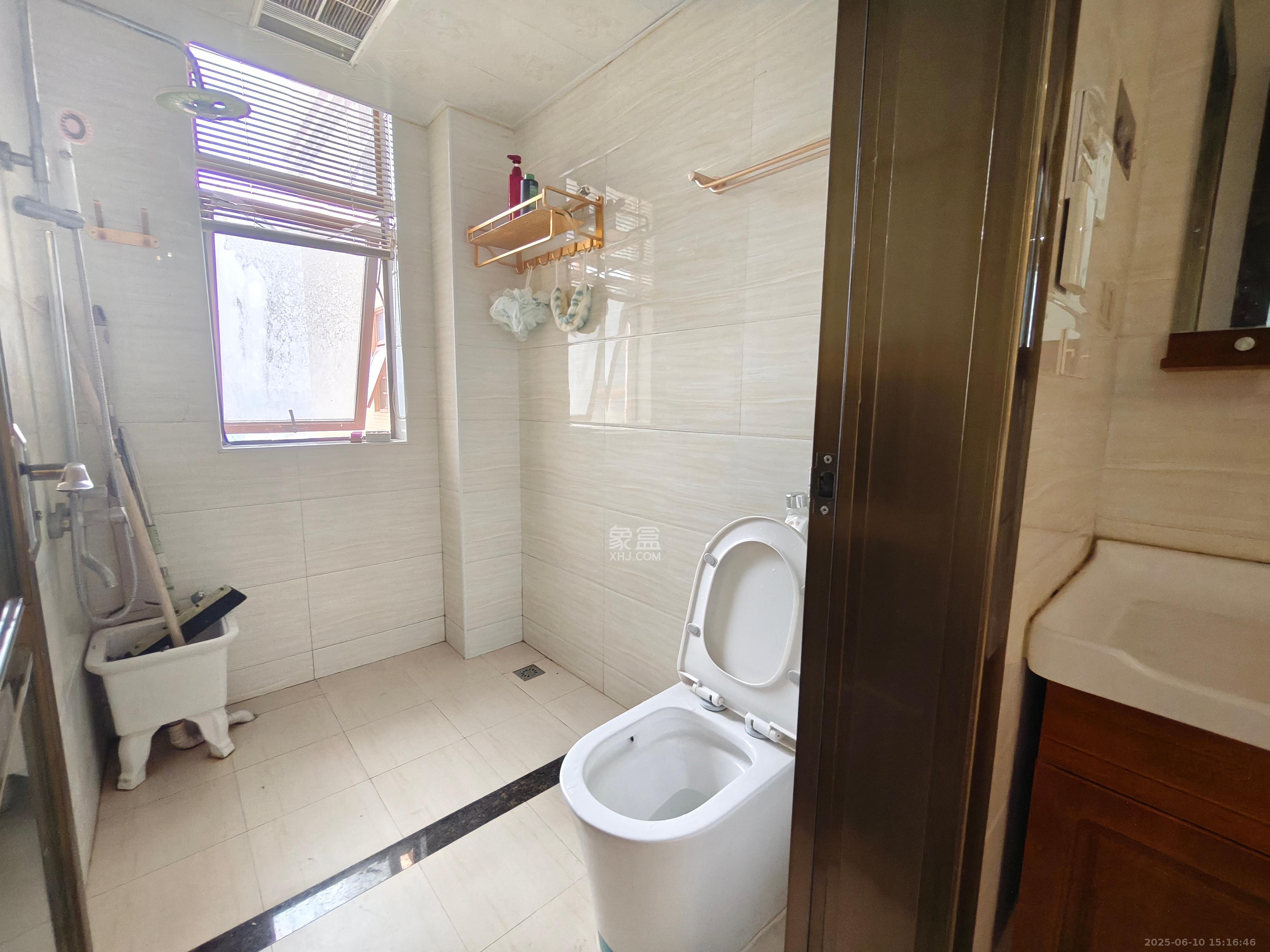 万里时代 2室1厅1卫 2600.0元/月 万里时代 2室1厅1卫 2600.0元/月室内图