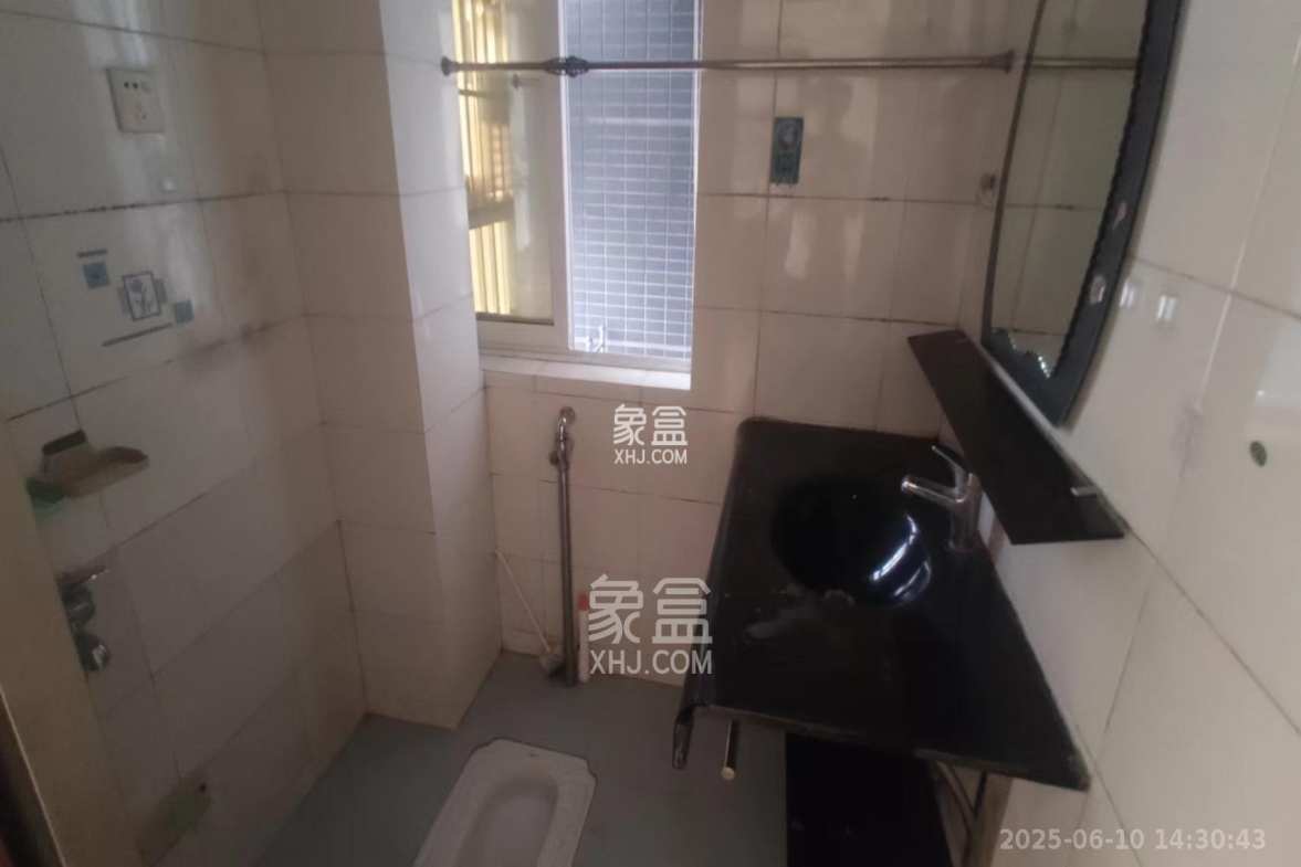 芙蓉公馆 2室2厅1卫 2700.0元/月 芙蓉公馆 2室2厅1卫 2700.0元/月室内图