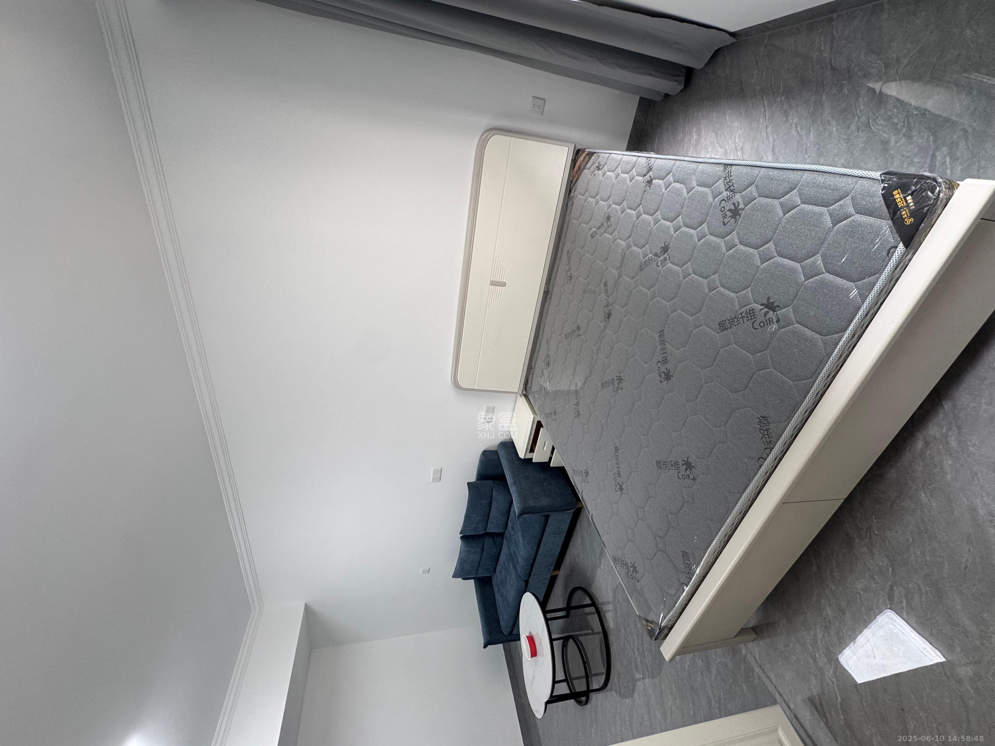 犁头前街36号  1室1厅1卫   2200.00元/月室内图