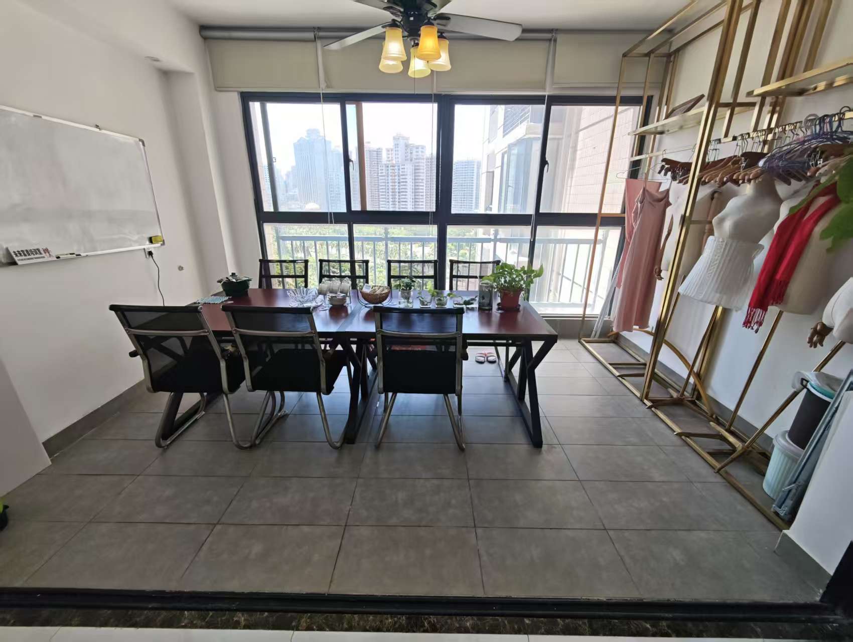 洛杉矶城 3室2厅2卫 3000.0元/月 洛杉矶城 3室2厅2卫 3000.0元/月室内图