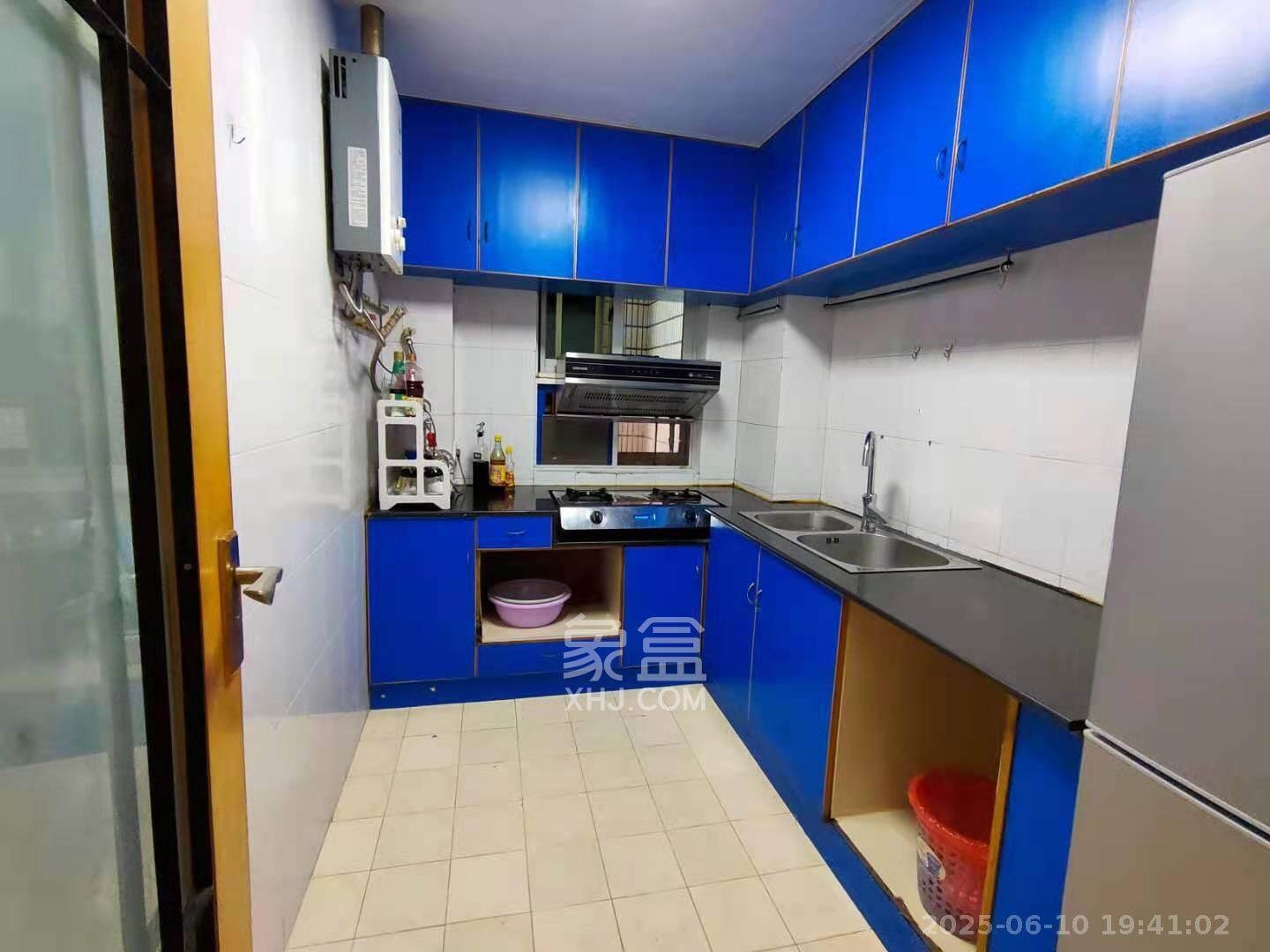 建工集团单位房 3室2厅1卫 2300.0元/月 建工集团单位房 3室2厅1卫 2300.0元/月室内图