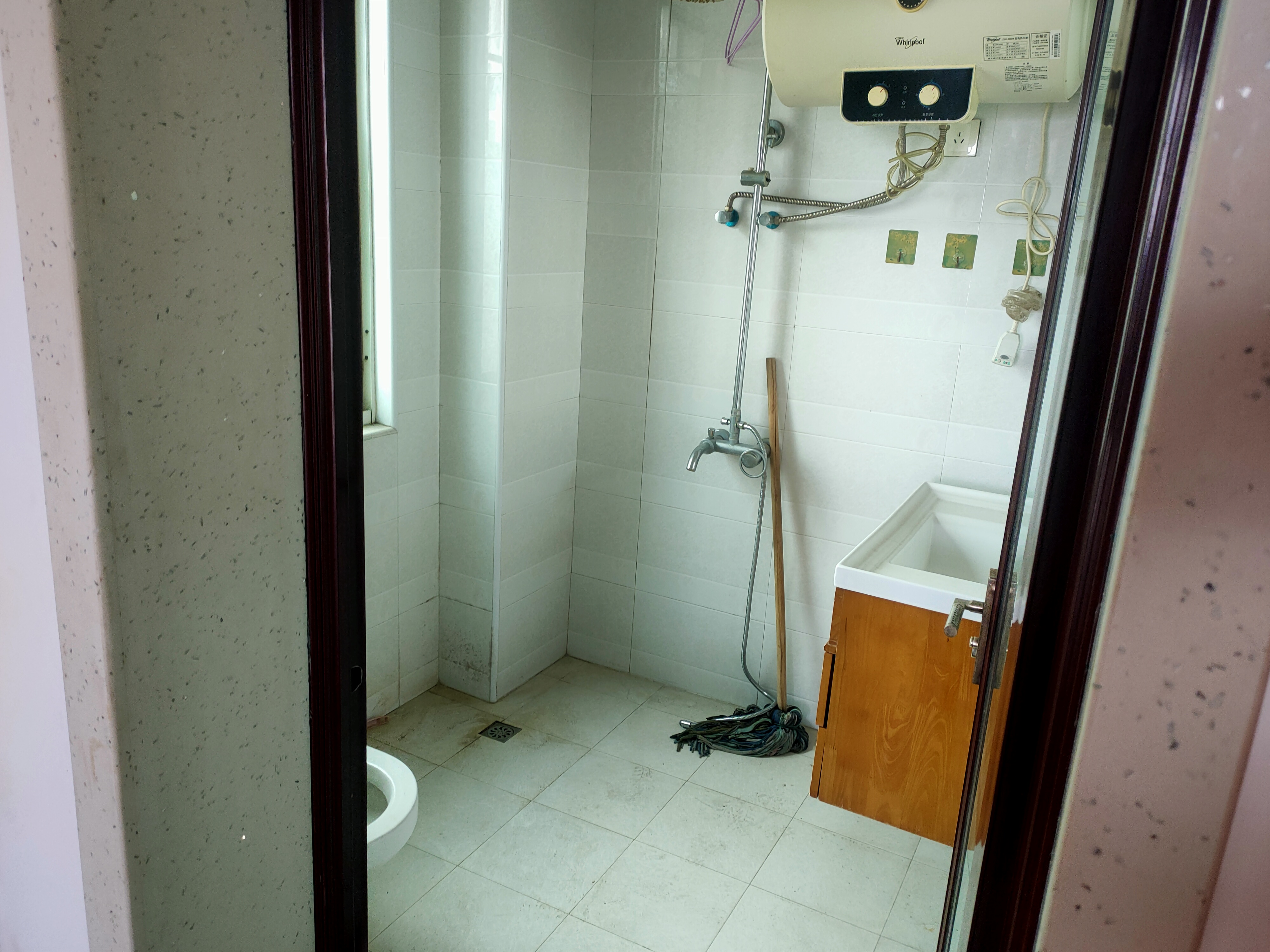 同兴苑 3室2厅2卫 1500.0元/月 同兴苑 3室2厅2卫 1500.0元/月室内图