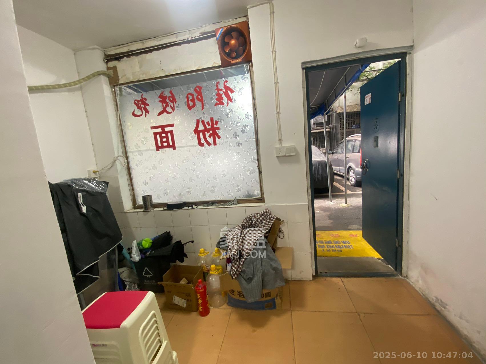 桂花二村 1室1厅1卫 1200.0元/月 桂花二村 1室1厅1卫 1200.0元/月室内图