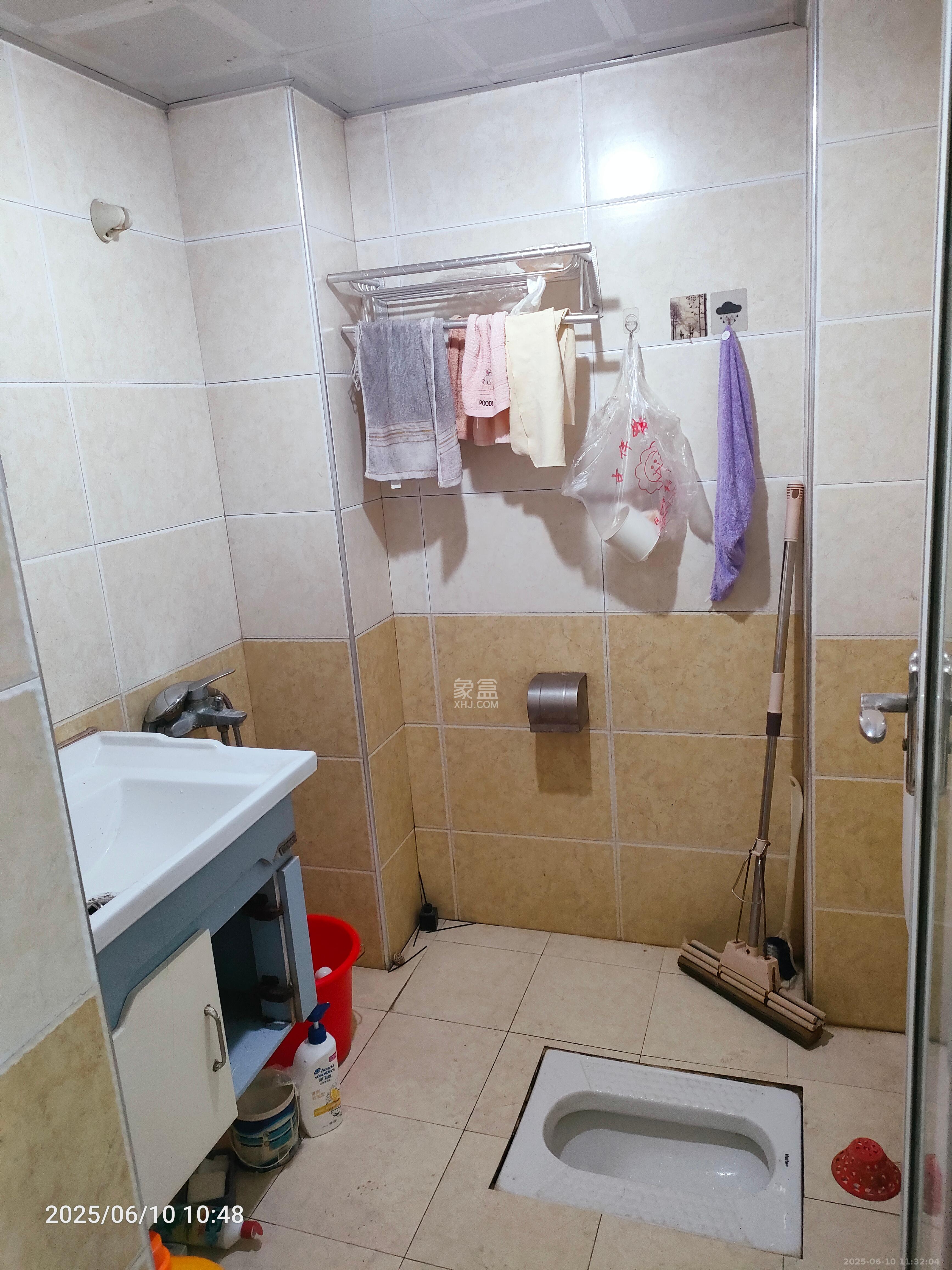 银轩铭誉(四海怡家)  1室1厅1卫    1800.0元/月 银轩铭誉(四海怡家)  1室1厅1卫    1800.0元/月室内图