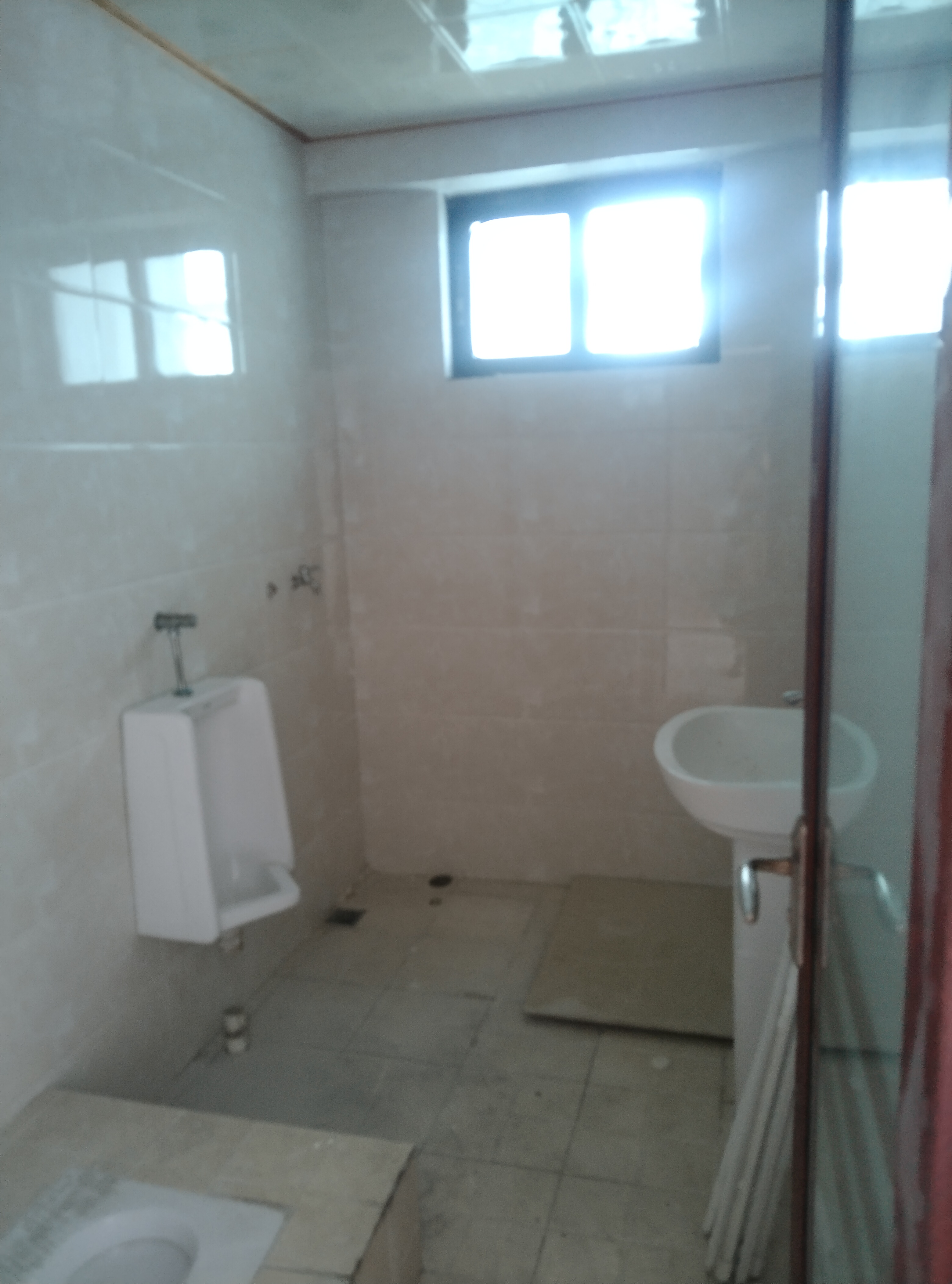 海瀛大厦 4室2厅2卫 3500.0元/月 海瀛大厦 4室2厅2卫 3500.0元/月室内图