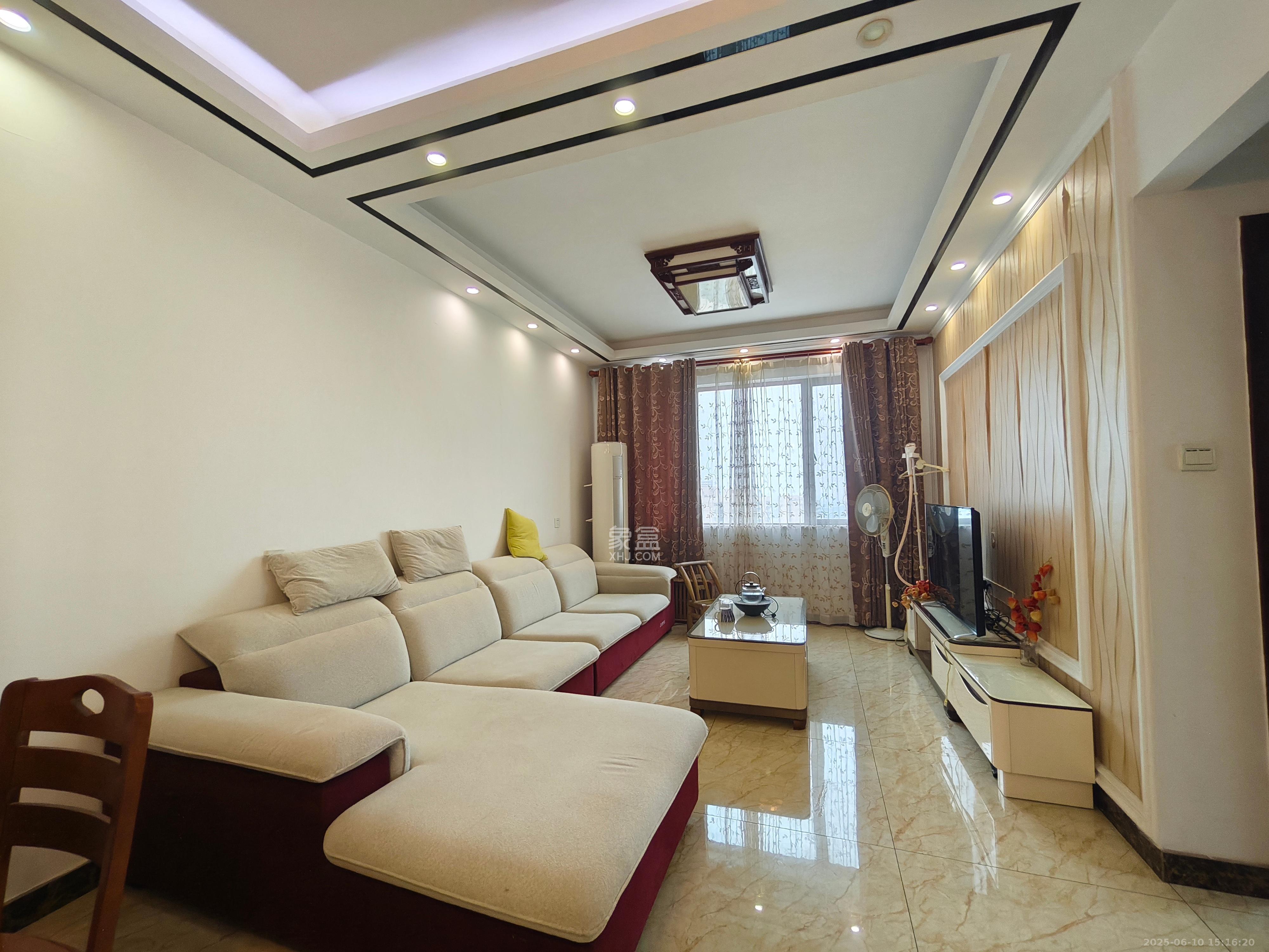 万里时代 2室1厅1卫 2600.0元/月 万里时代 2室1厅1卫 2600.0元/月室内图