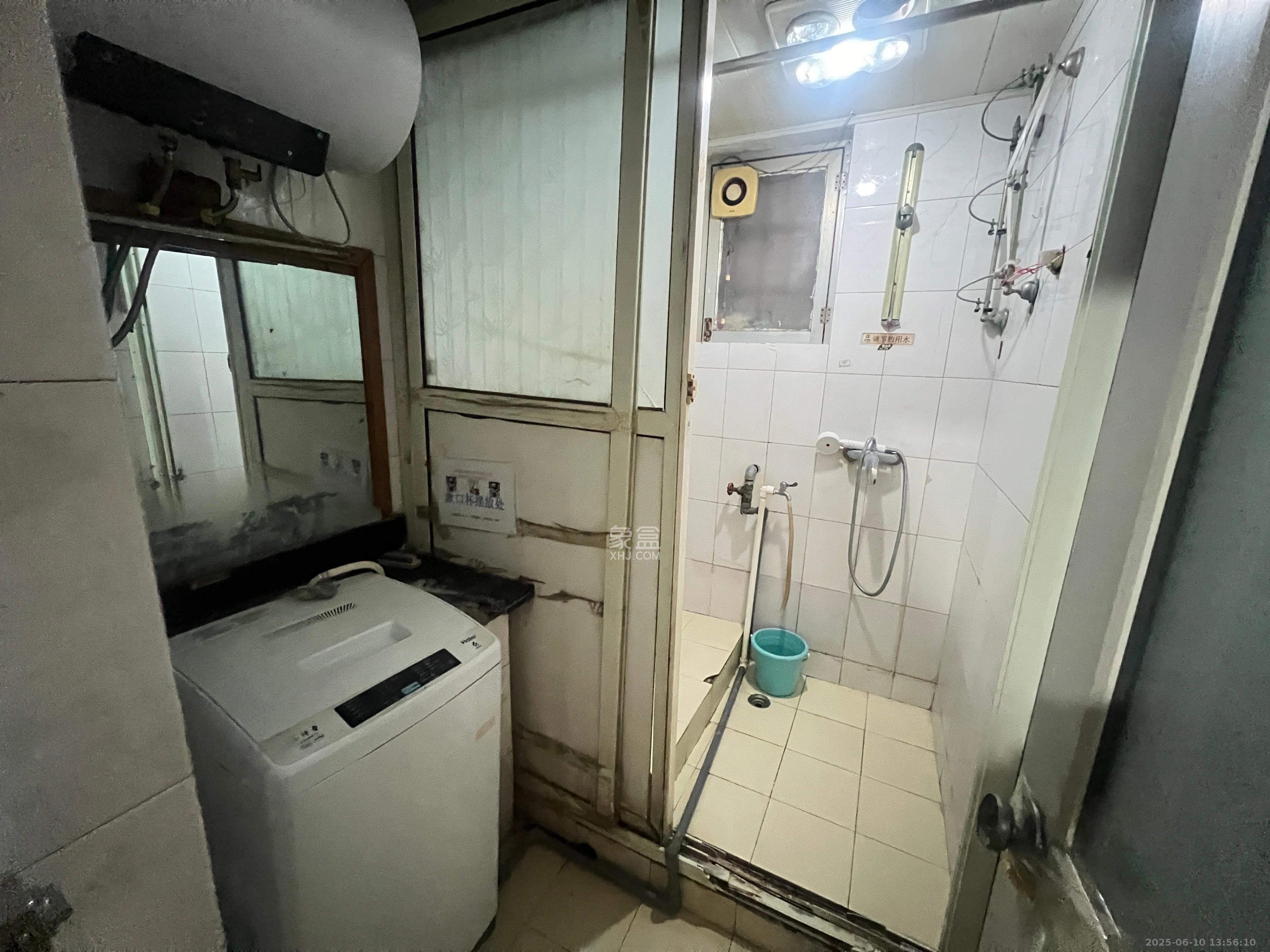 坡子街综合楼  3室21厅1卫   2500.00元/月室内图