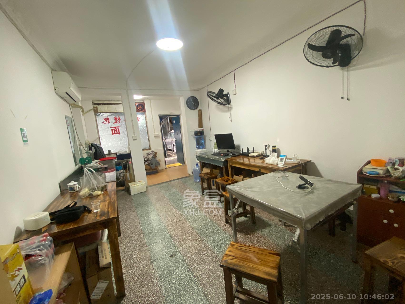 桂花二村 1室1厅1卫 1200.0元/月 桂花二村 1室1厅1卫 1200.0元/月室内图