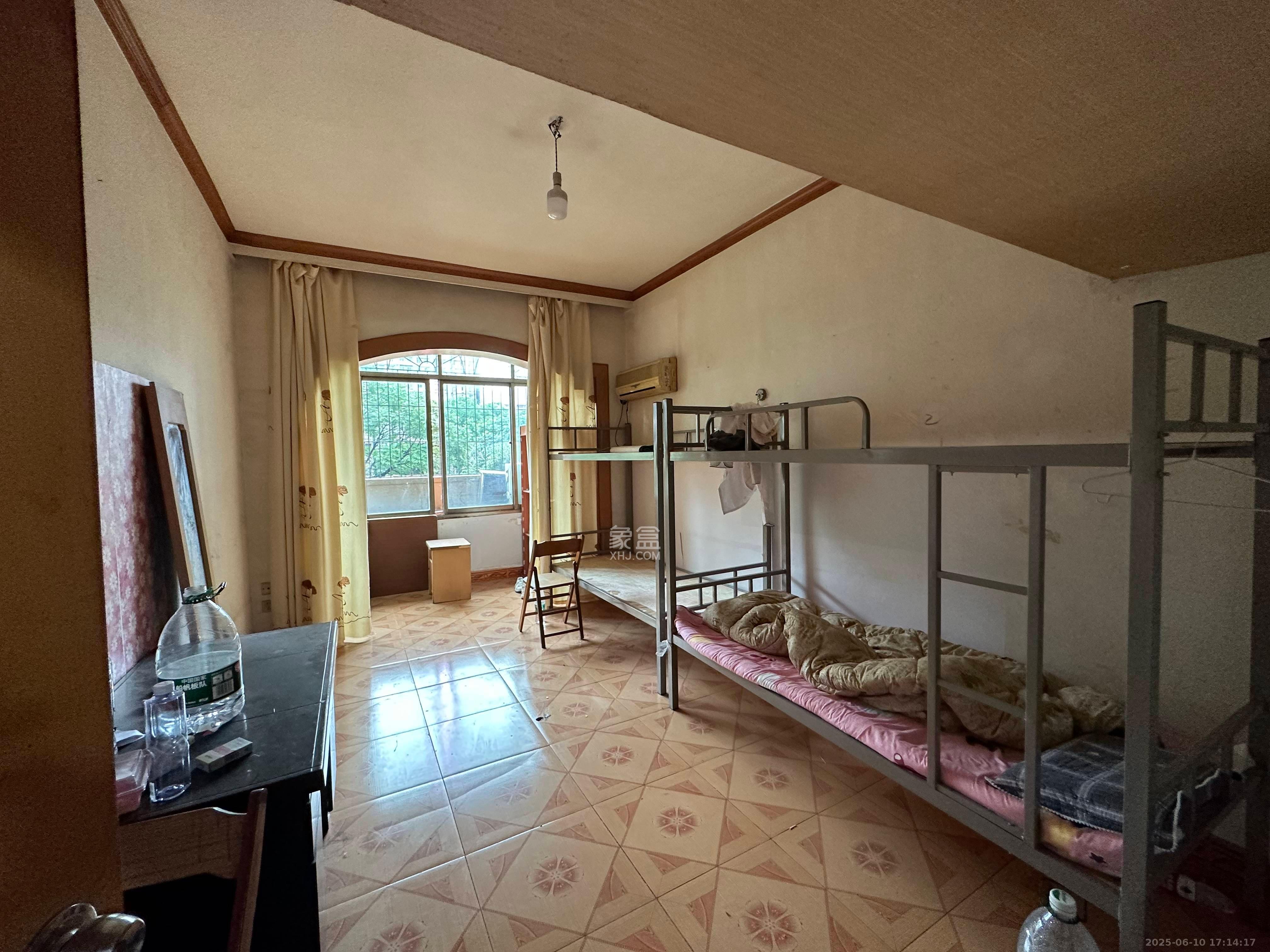 湘宾宿舍 1室1厅1卫 1200.0元/月 湘宾宿舍 1室1厅1卫 1200.0元/月户型图