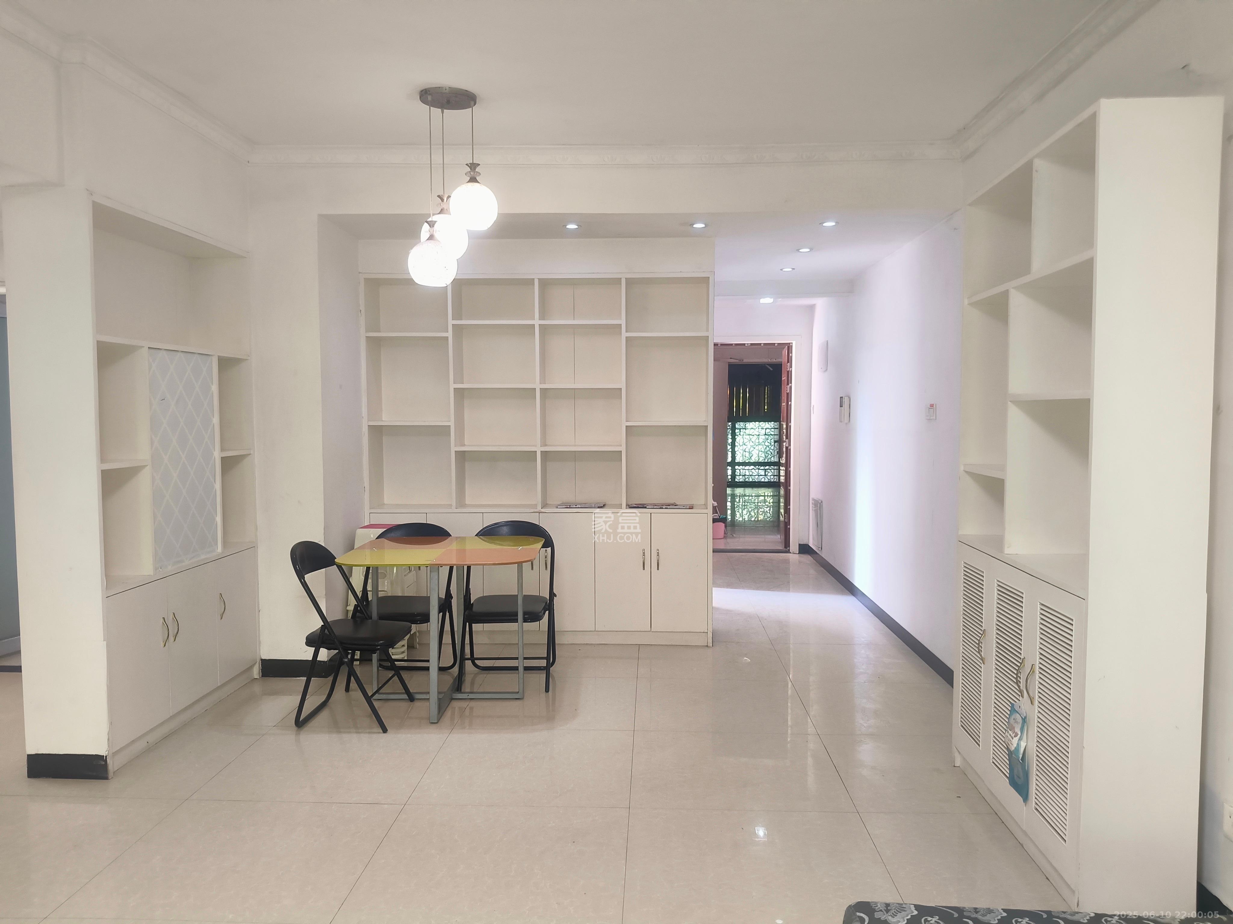 华润凤凰城二期 3室2厅1卫 1650.0元/月 华润凤凰城二期 3室2厅1卫 1650.0元/月室内图