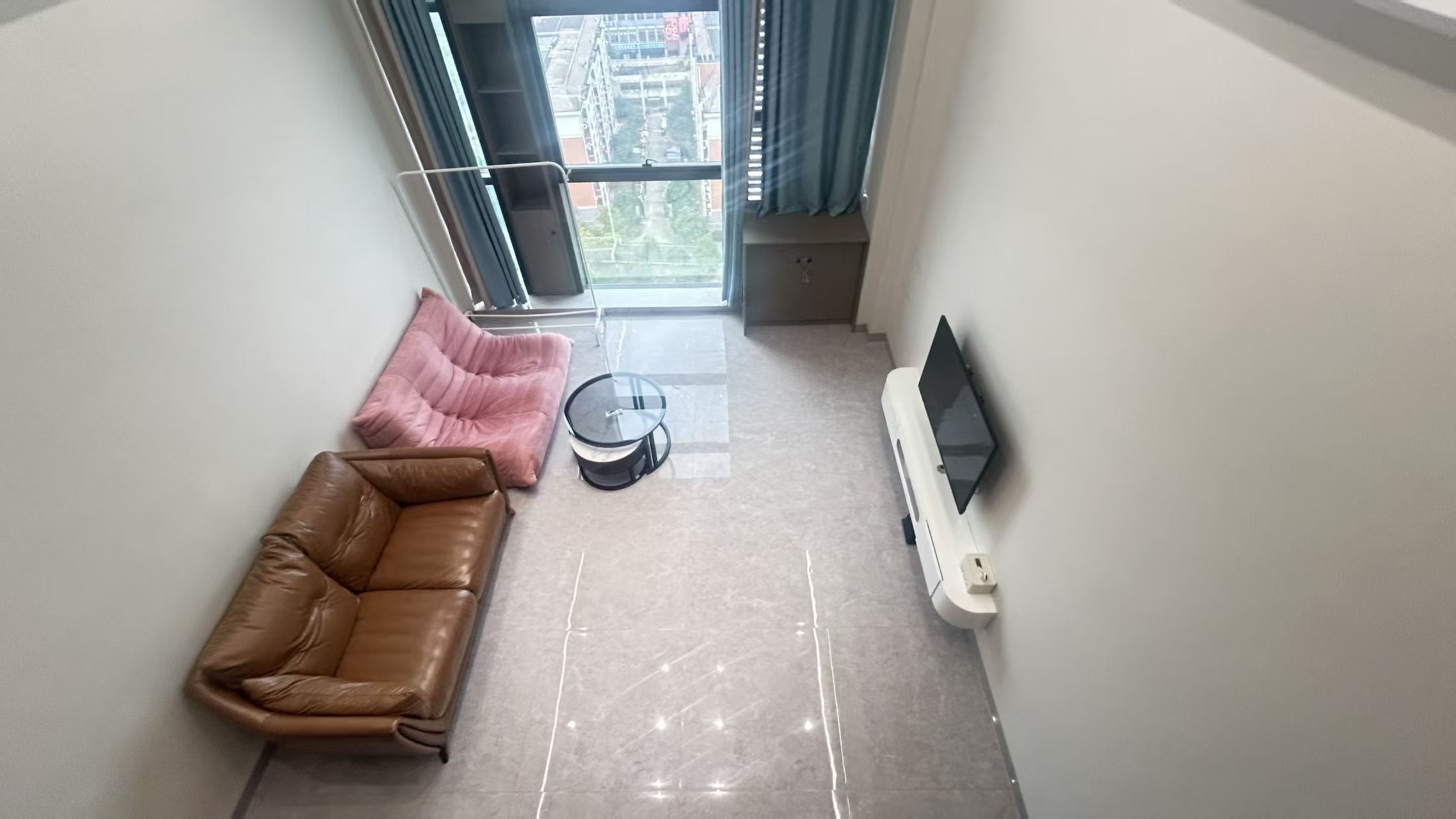 高新活力城 1室1厅1卫 1600.0元/月 高新活力城 1室1厅1卫 1600.0元/月室内图