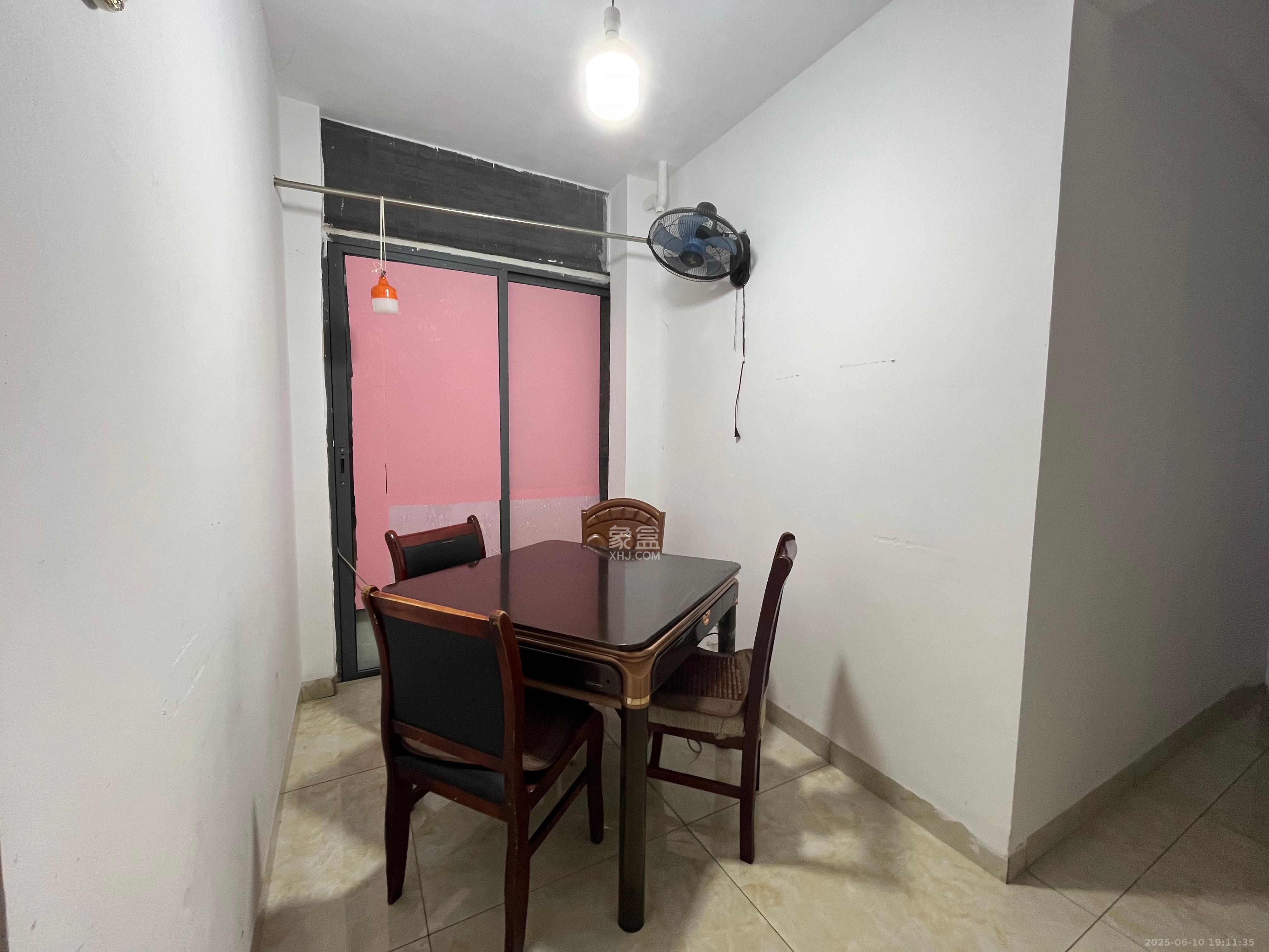 恒基凯旋门一二期 3室1厅1卫 2100.0元/月 恒基凯旋门一二期 3室1厅1卫 2100.0元/月室内图