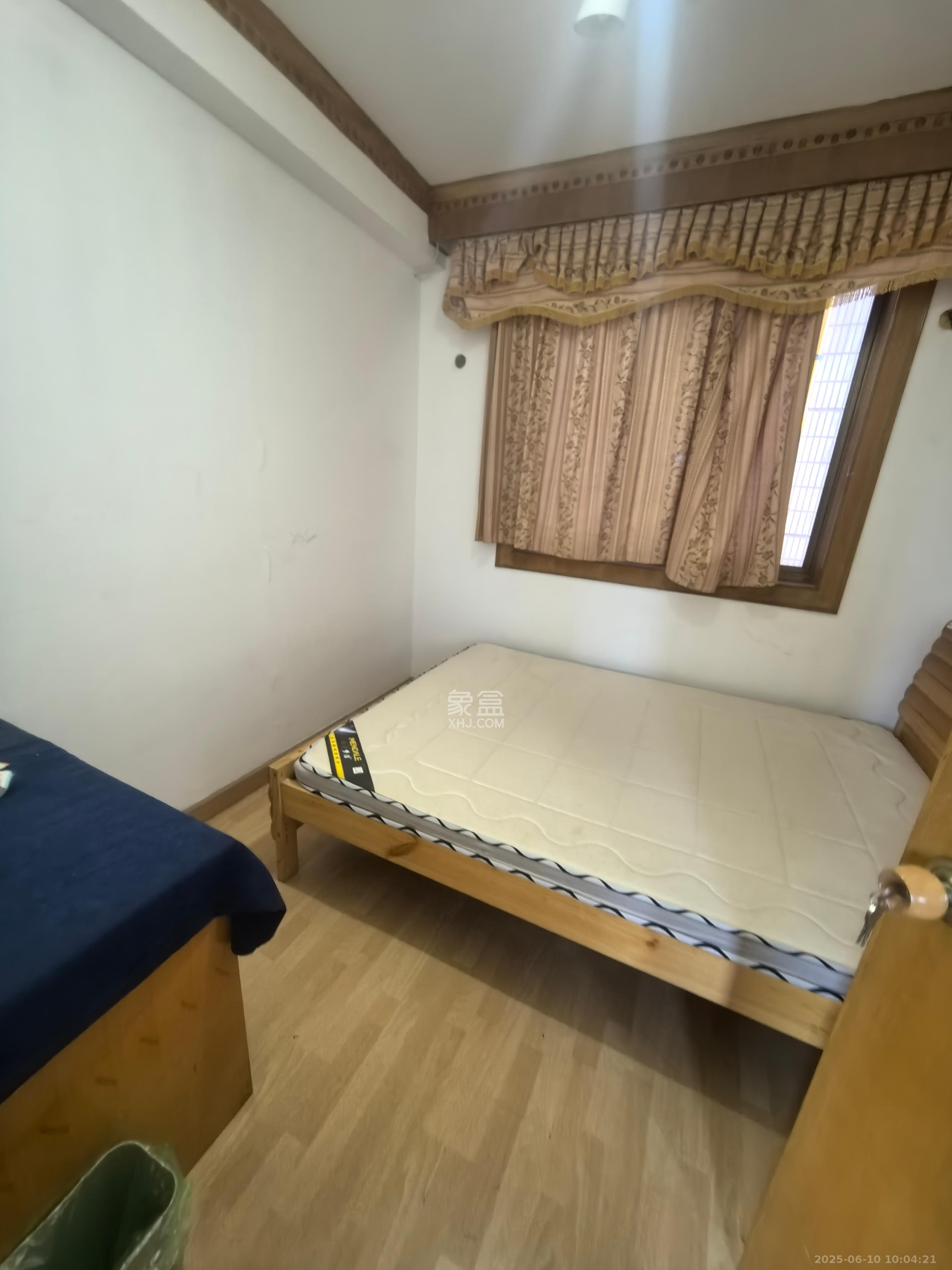 省公路局宿舍 3室2厅2卫 3200.0元/月 省公路局宿舍 3室2厅2卫 3200.0元/月室内图