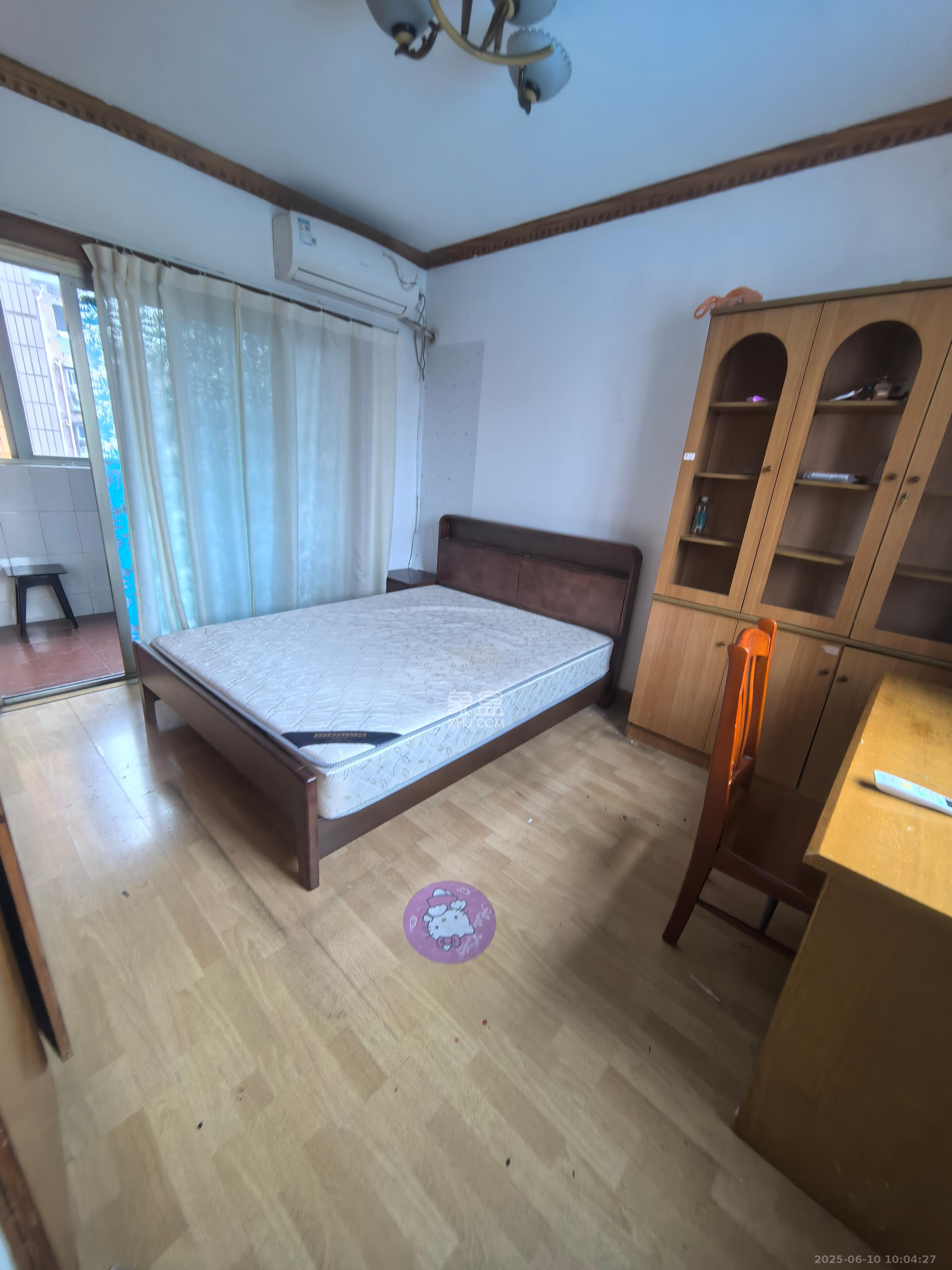 省公路局宿舍 3室2厅2卫 3200.0元/月 省公路局宿舍 3室2厅2卫 3200.0元/月室内图