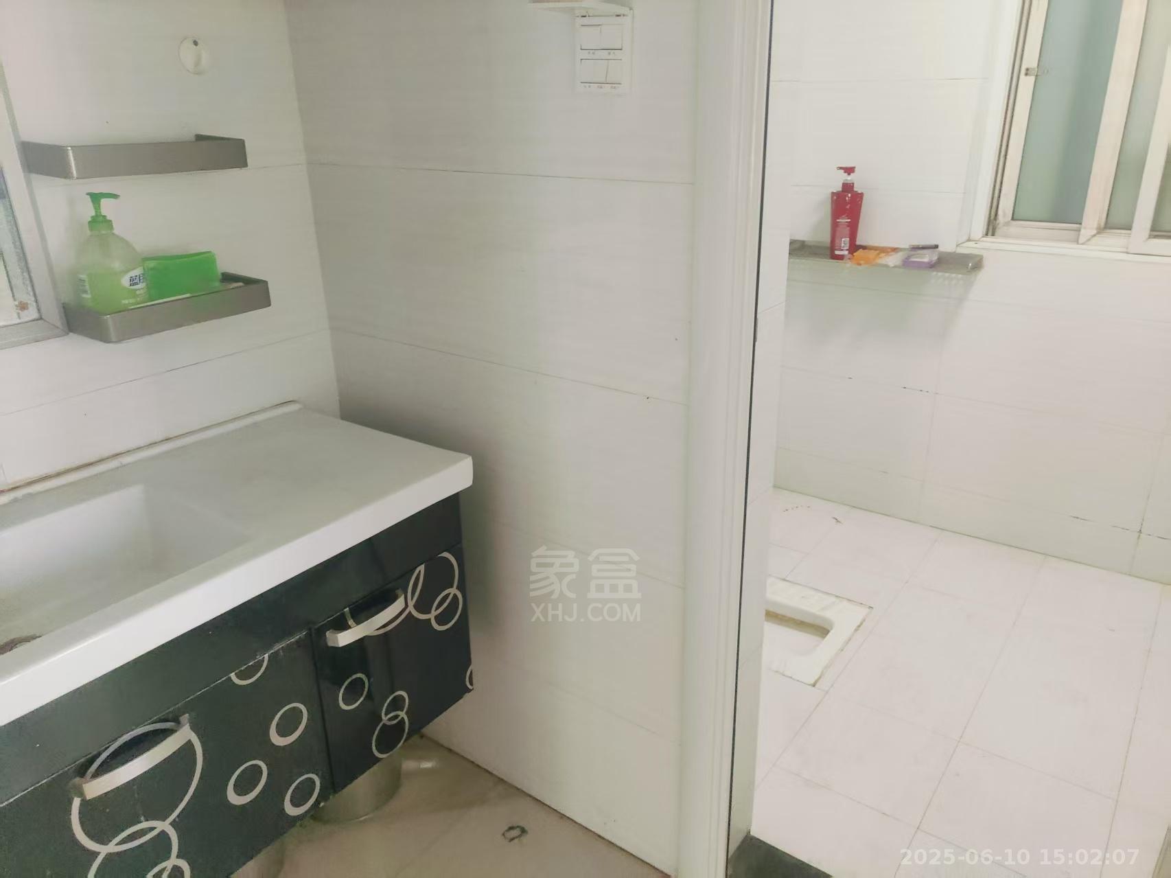 印象华都 3室1厅1卫 1550.0元/月 印象华都 3室1厅1卫 1550.0元/月室内图