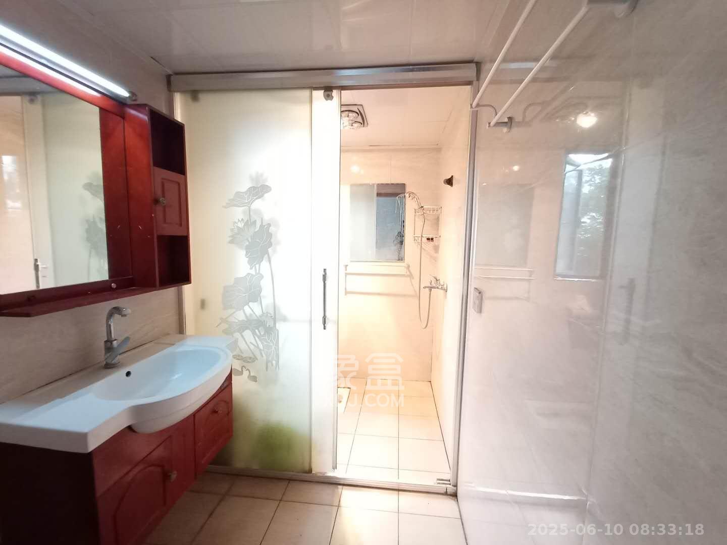 长房时代城 3室1厅1卫 2500.0元/月 长房时代城 3室1厅1卫 2500.0元/月室内图