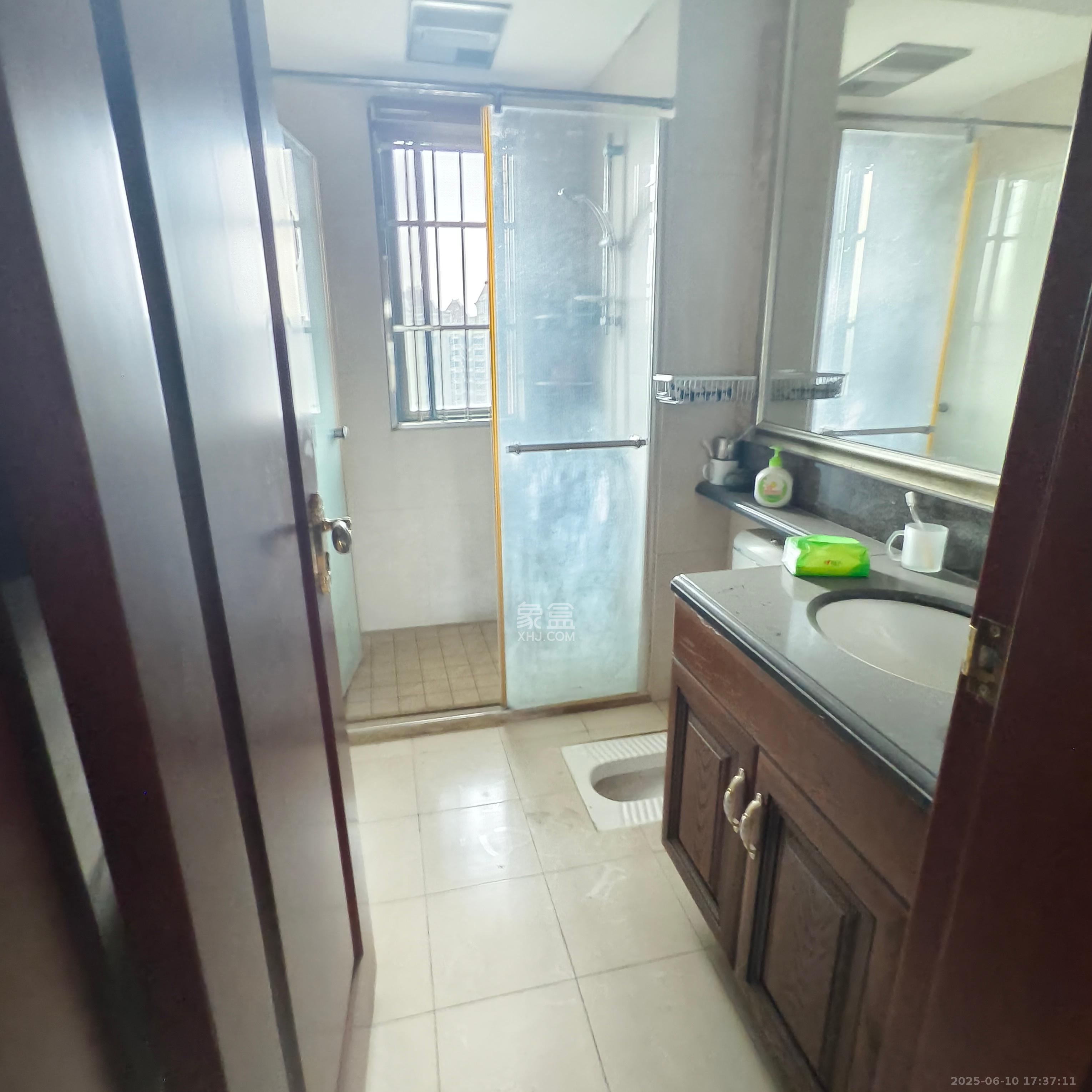 恒大雅苑 4室2厅2卫 3600.0元/月 恒大雅苑 4室2厅2卫 3600.0元/月室内图