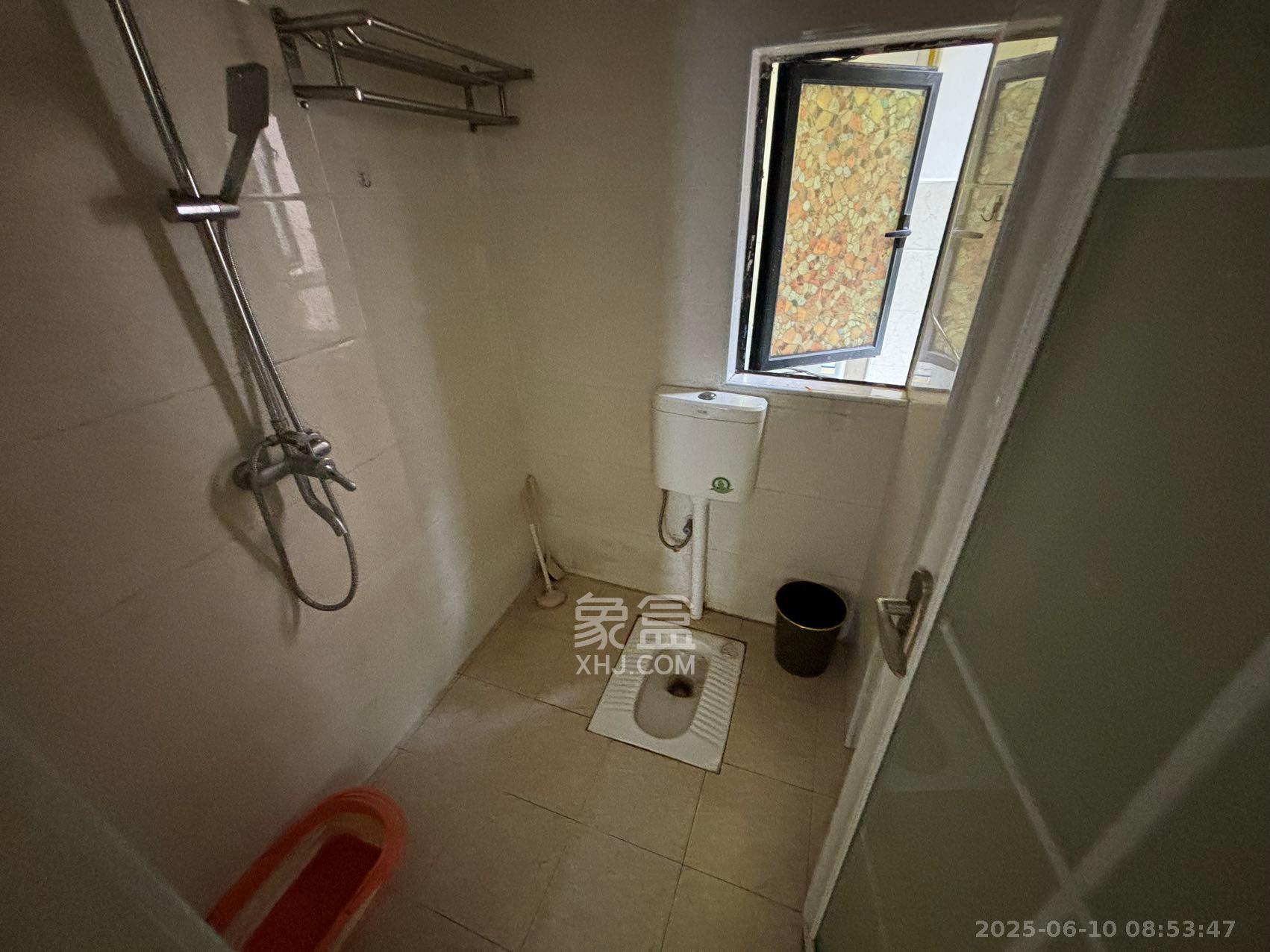 高升时代广场(冠铭商务中心) 3室2厅1卫 2200.0元/月 高升时代广场(冠铭商务中心) 3室2厅1卫 2200.0元/月室内图