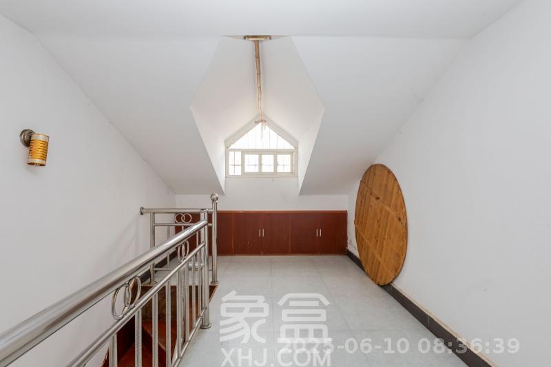 紫东苑（星沙）  4室2厅2卫   1800.00元/月室内图