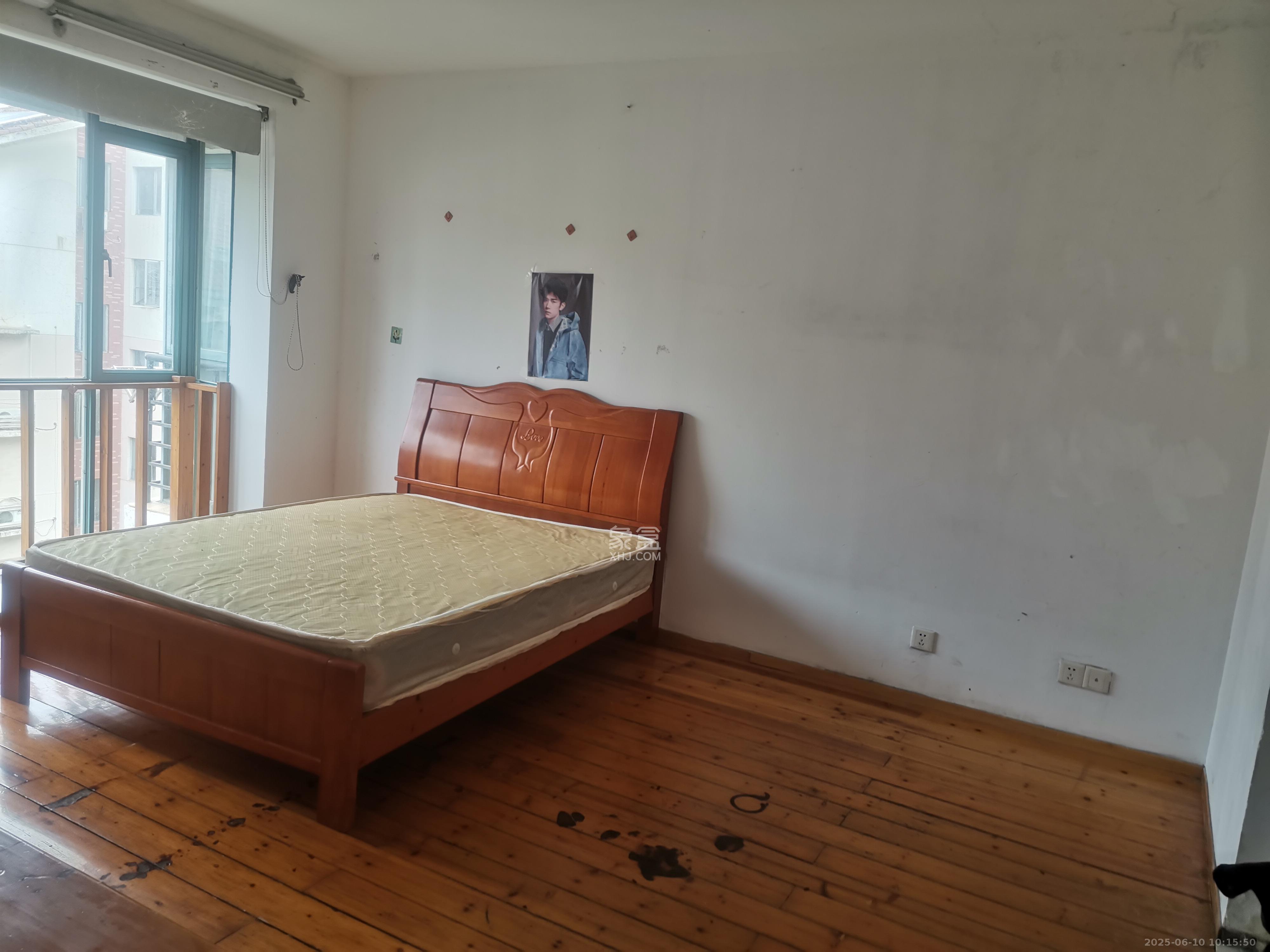 东方新城 5室2厅4卫 3200.0元/月 东方新城 5室2厅4卫 3200.0元/月室内图