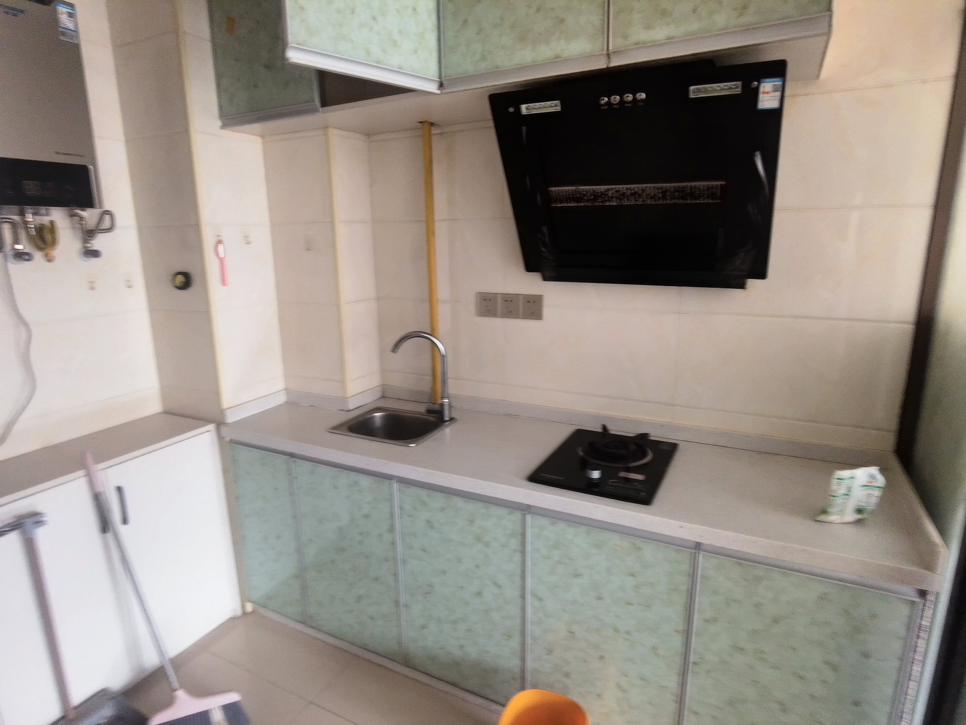 桃花缘 1室1厅1卫 1200.0元/月 桃花缘 1室1厅1卫 1200.0元/月室内图