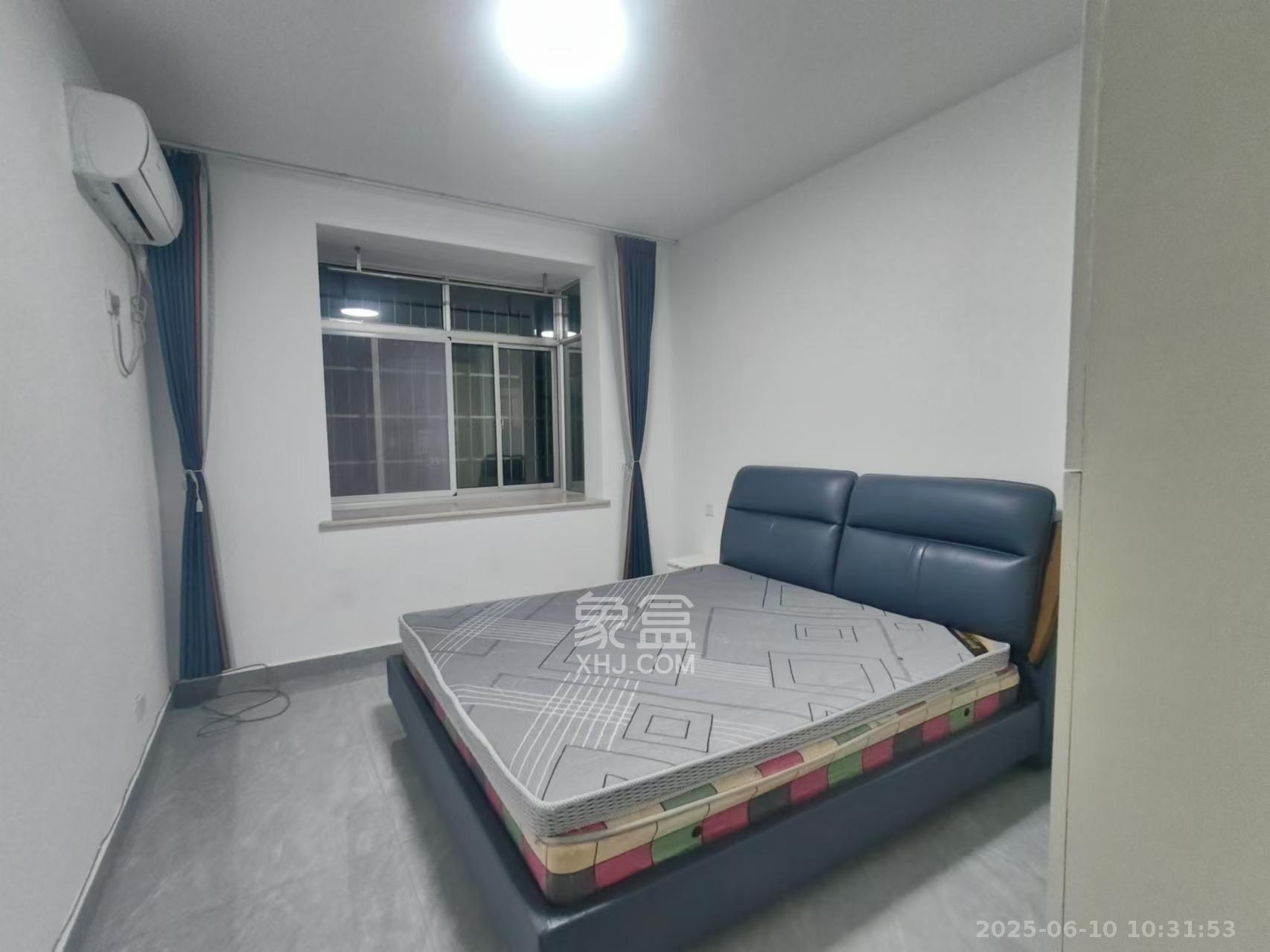 泉水塘小区  3室2厅1卫    2000.0元/月室内图