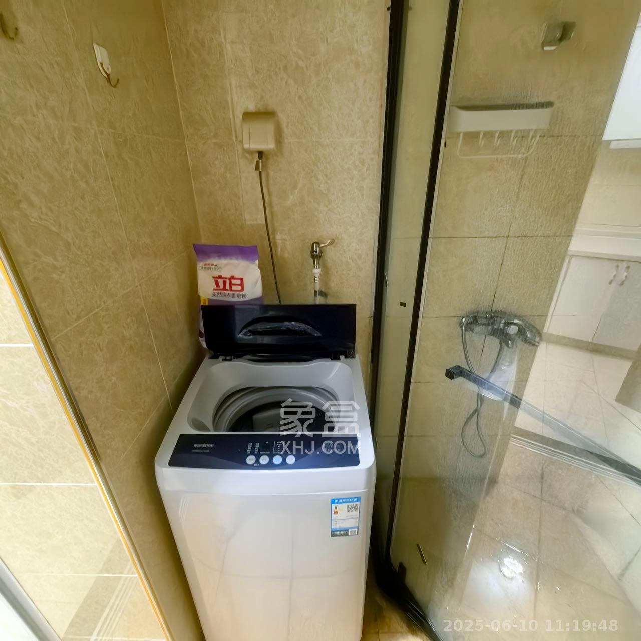 万芙锦城  1室1厅1卫   1400.00元/月室内图