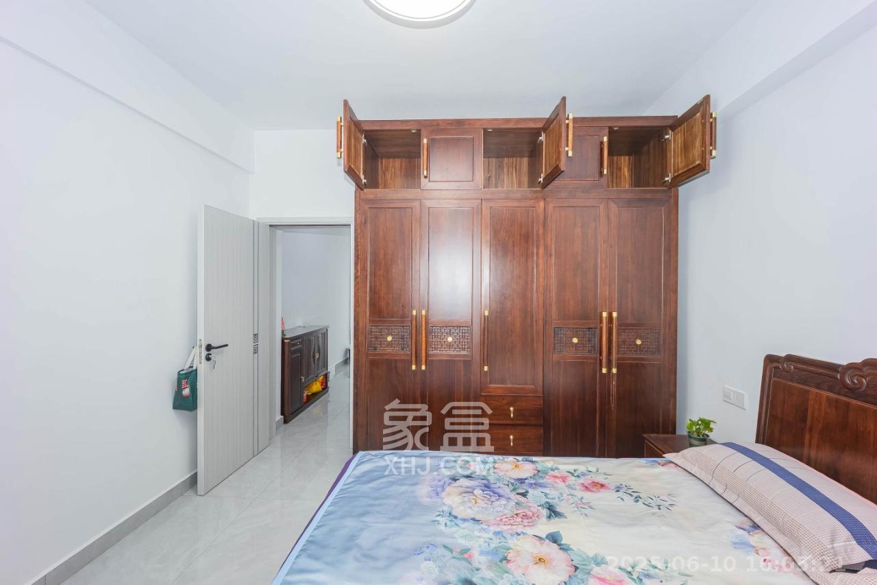 宝塔山私房散盘 1室1厅1卫 1600.0元/月 宝塔山私房散盘 1室1厅1卫 1600.0元/月室内图