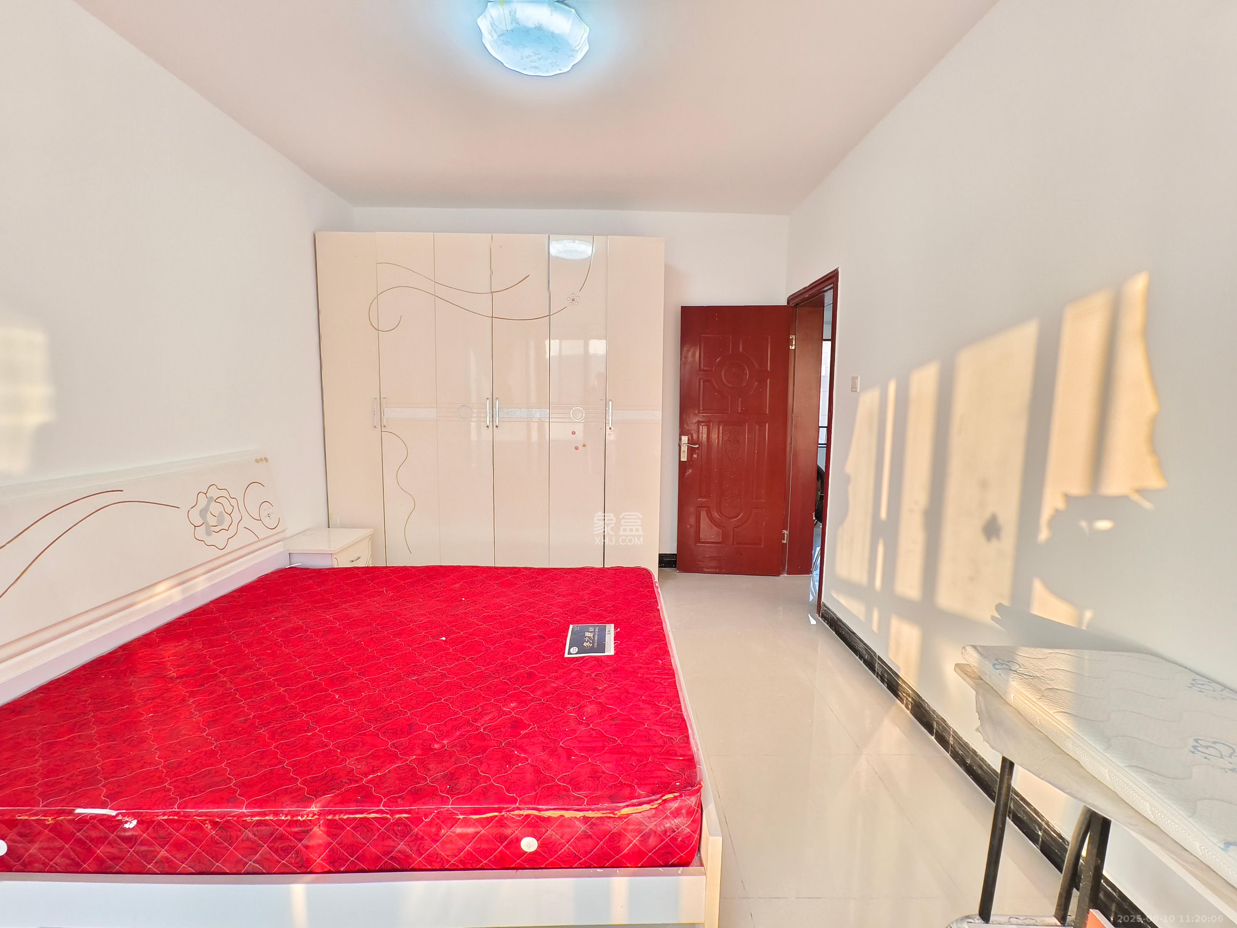 长房时代城 2室2厅1卫 2500.0元/月 长房时代城 2室2厅1卫 2500.0元/月室内图