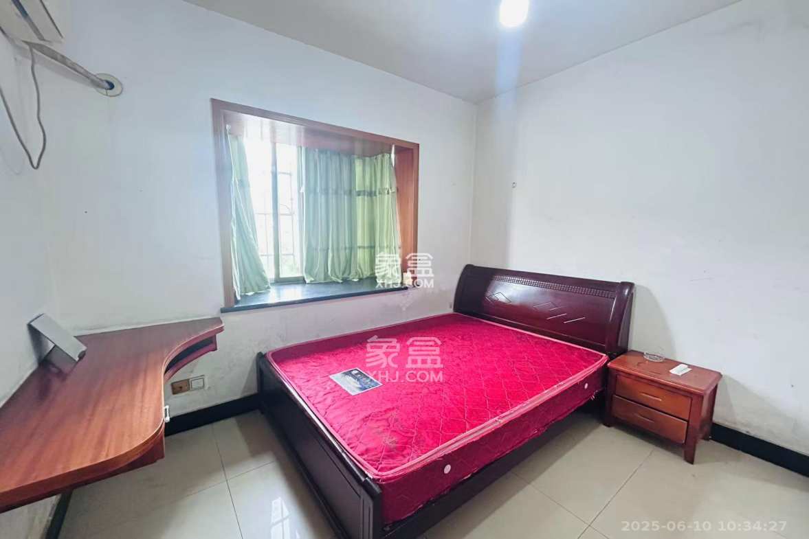 粟塘小区  3室2厅2卫    2000.0元/月 粟塘小区  3室2厅2卫    2000.0元/月室内图