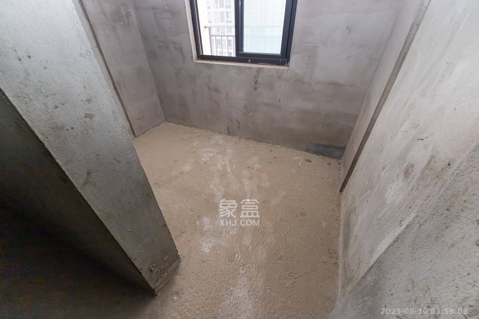 勤诚达境界城  3室2厅2卫    82.8万卧室